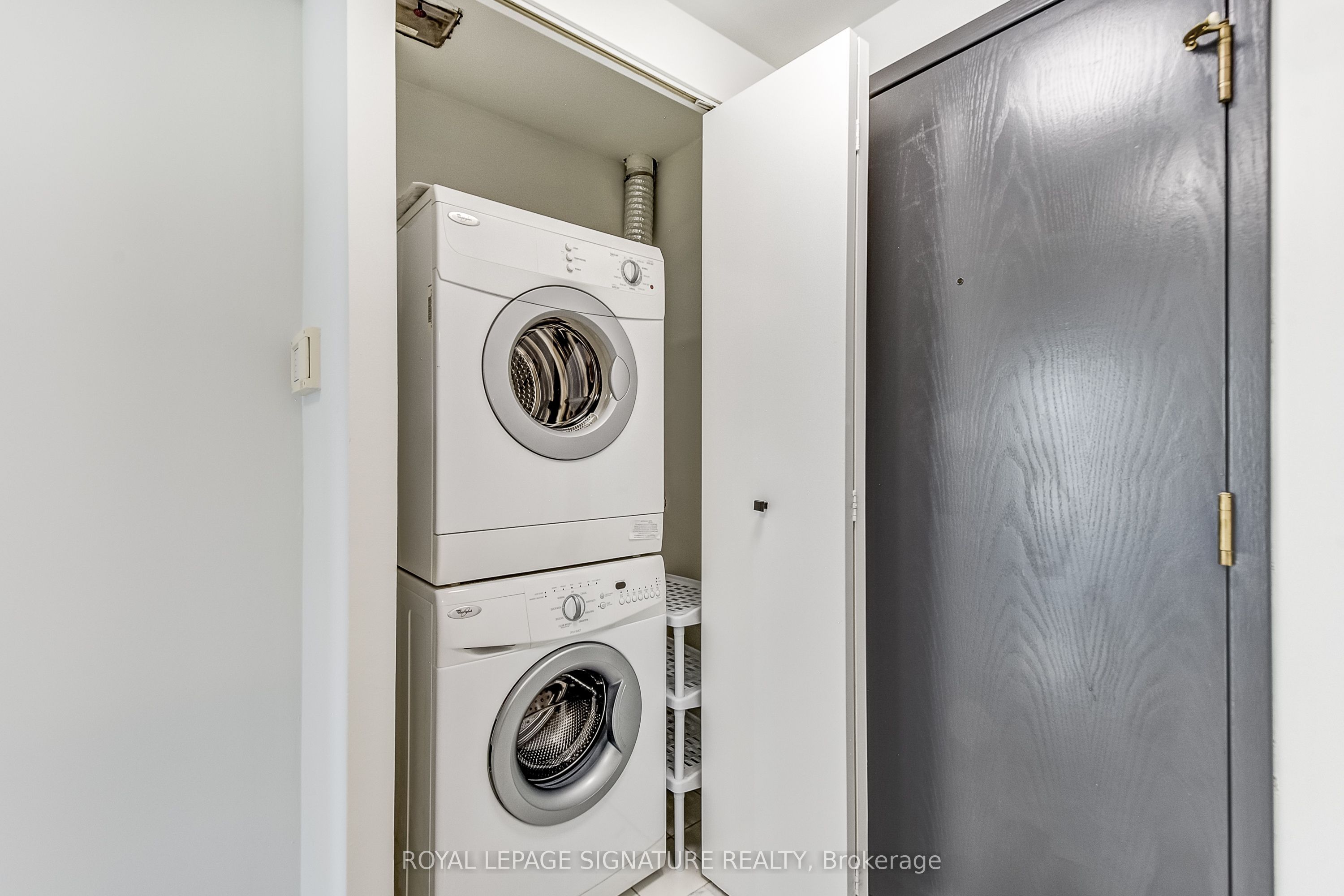 10 Yonge Street 3111 Property Photo 22