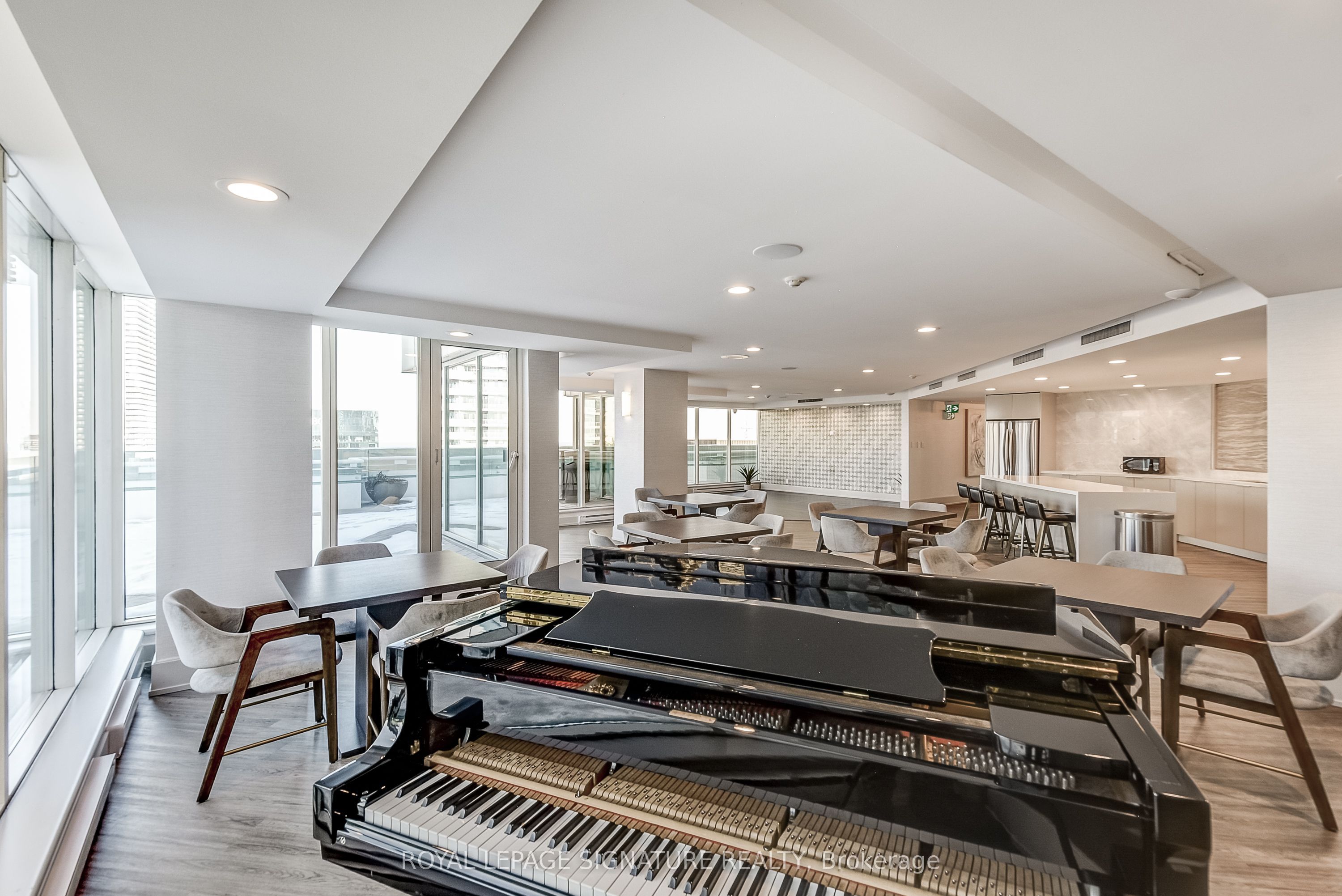 10 Yonge Street 3111 Property Photo 27