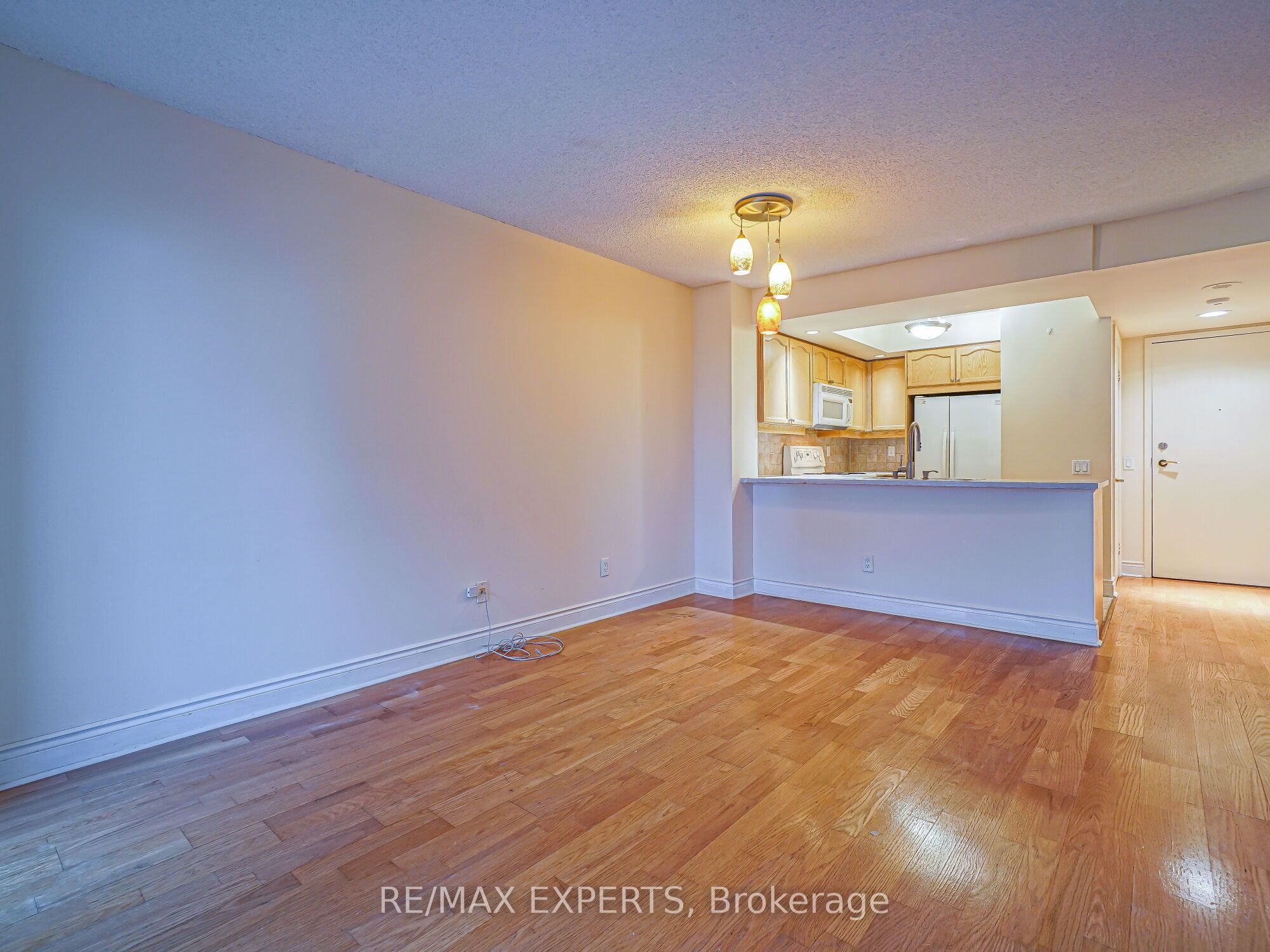 15 Northtown Way 523 Property Photo 5