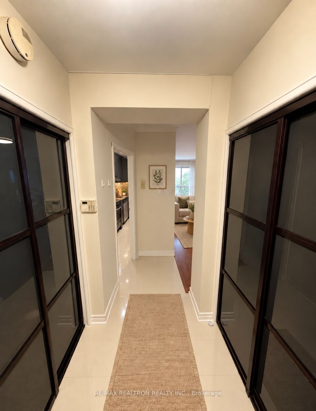 2 Ridelle Avenue 106 Property Photo 2