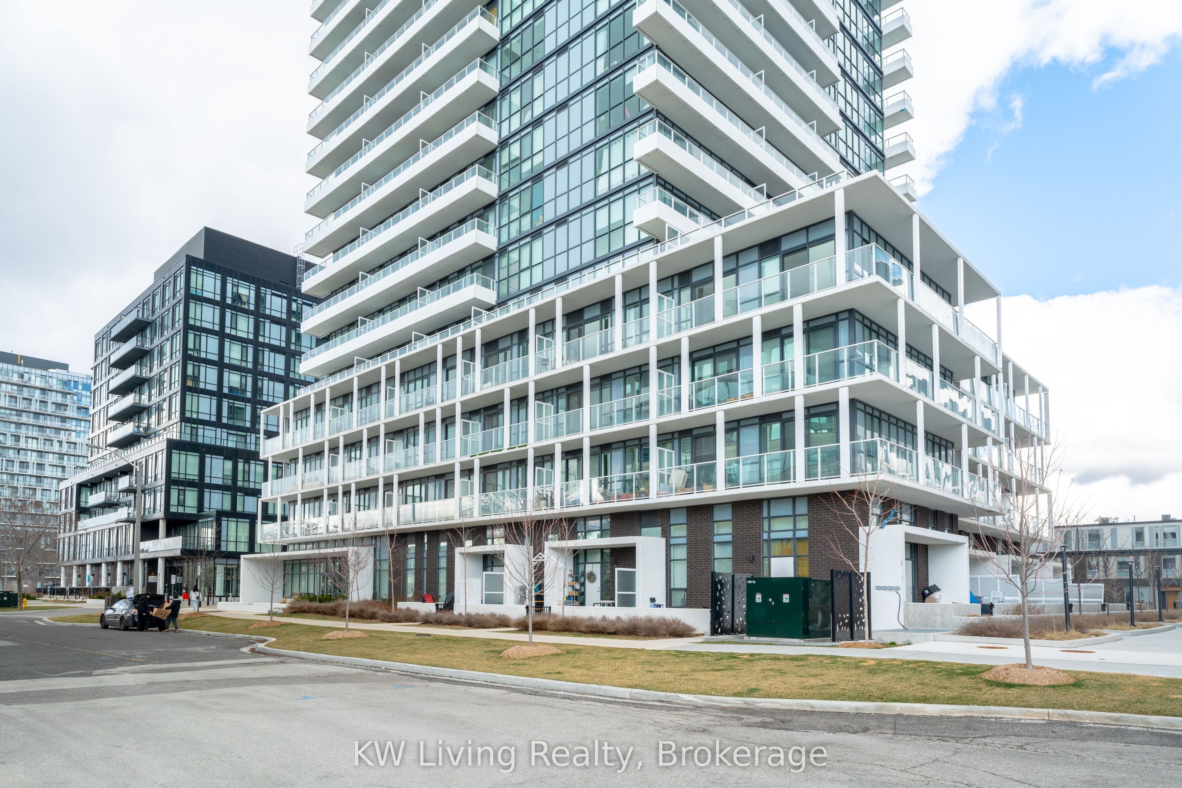 180 Fairview Mall Drive 201 Property Photo 1