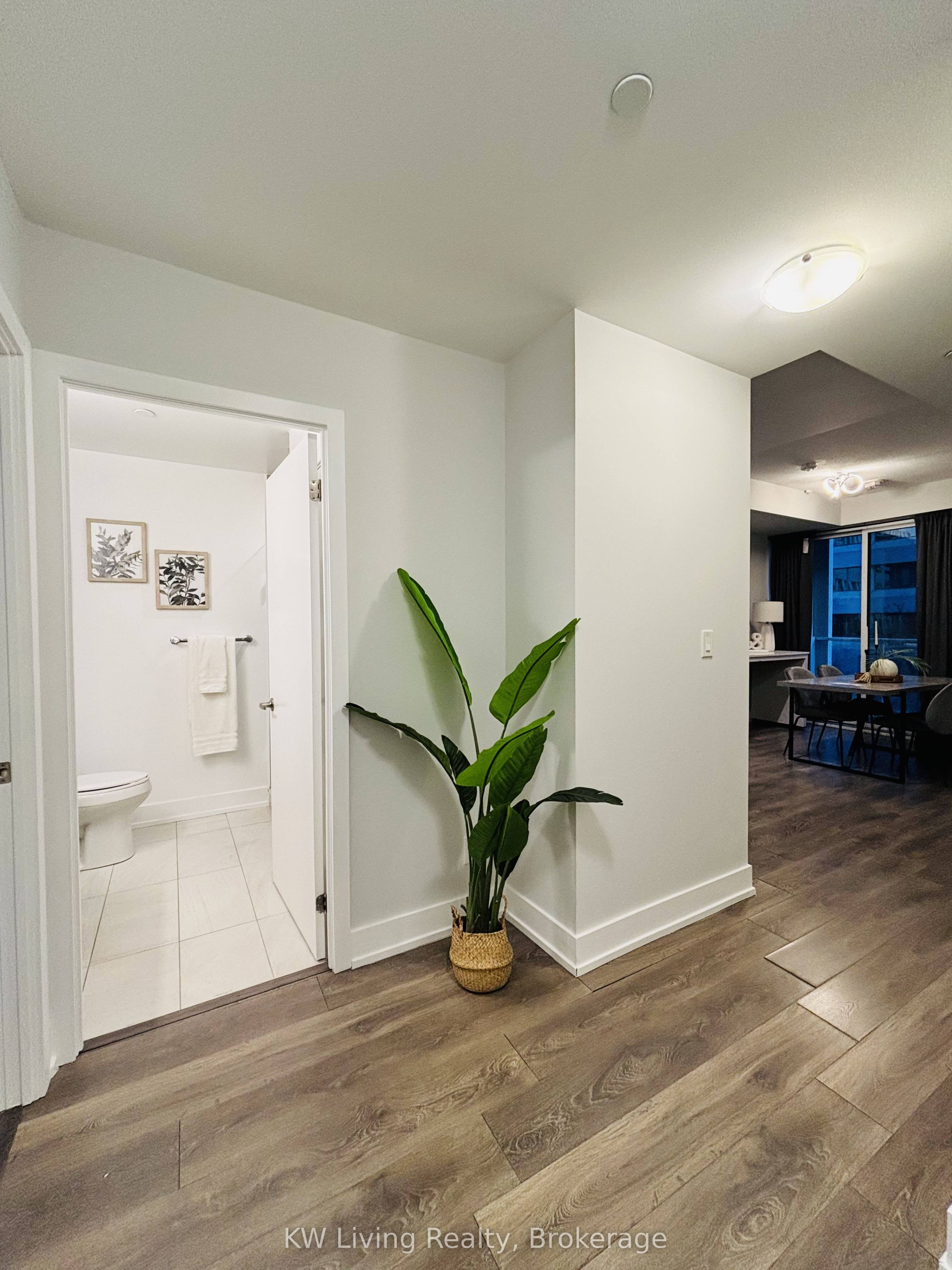 180 Fairview Mall Drive 201 Property Photo 11