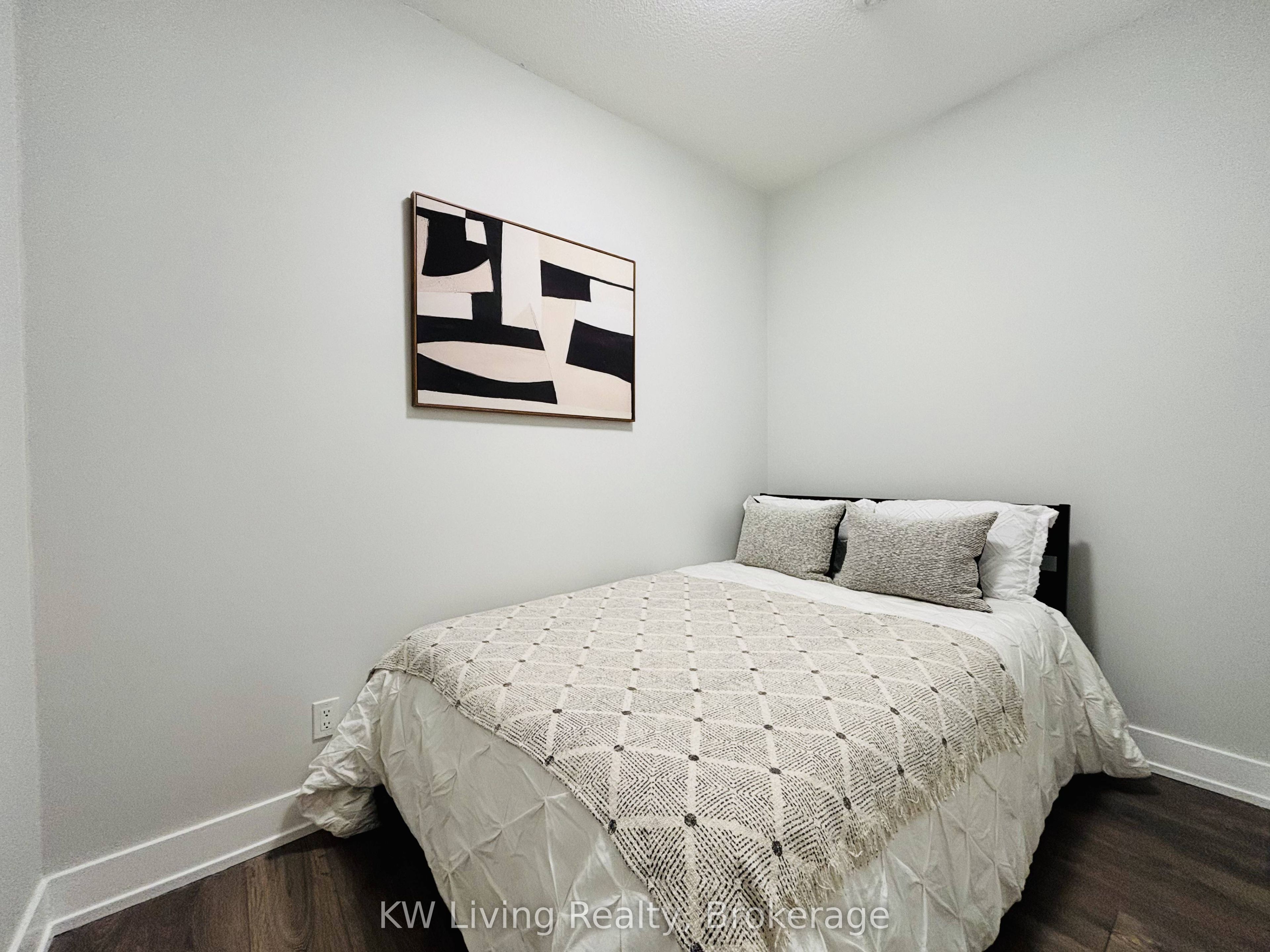 180 Fairview Mall Drive 201 Property Photo 12