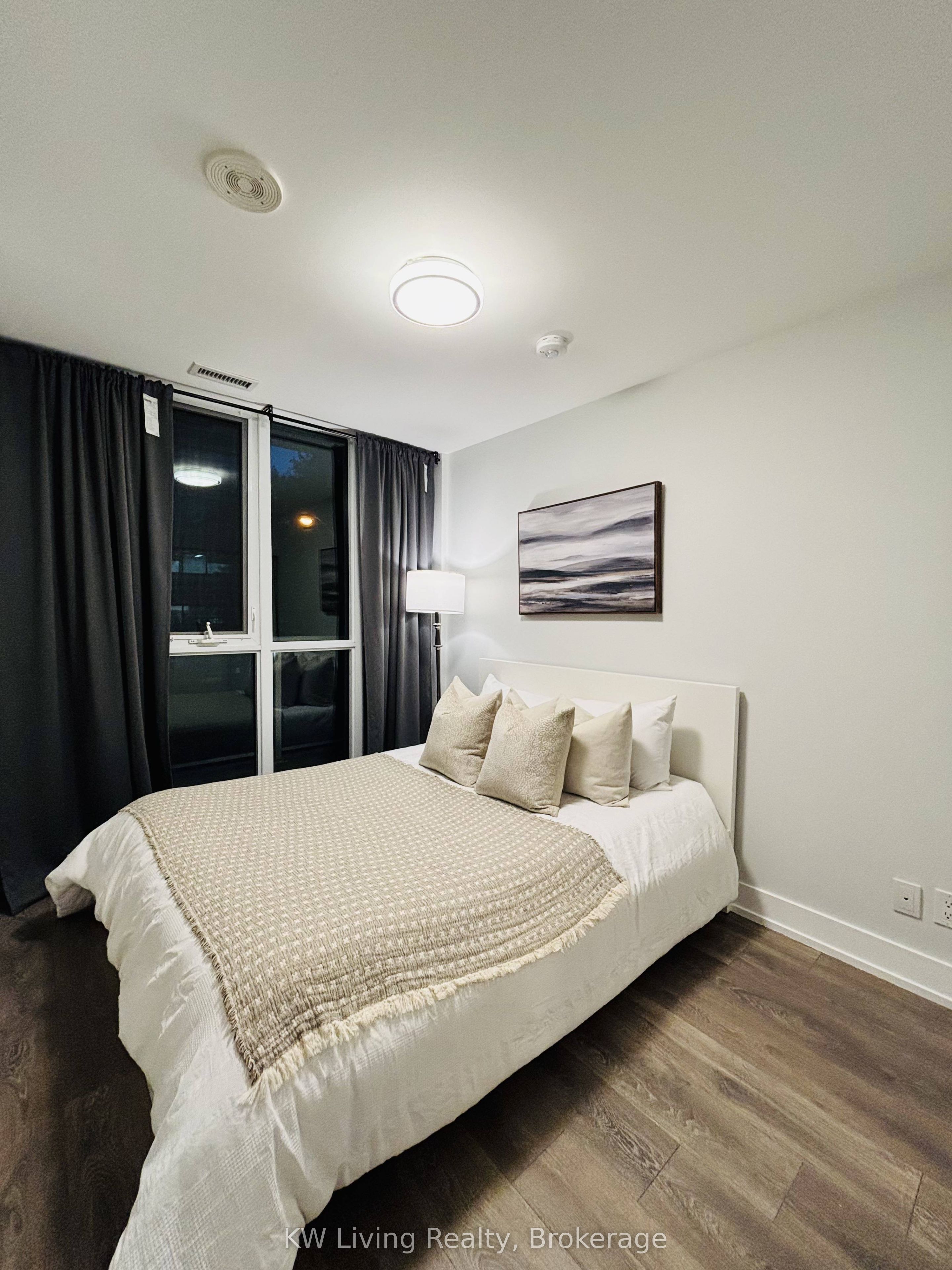 180 Fairview Mall Drive 201 Property Photo 21