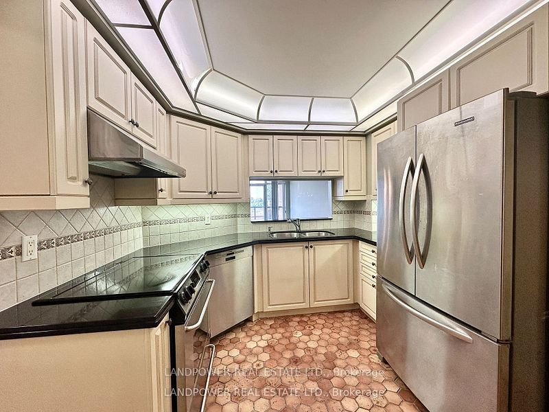 3181 Bayview Avenue #716 Property Photo 2
