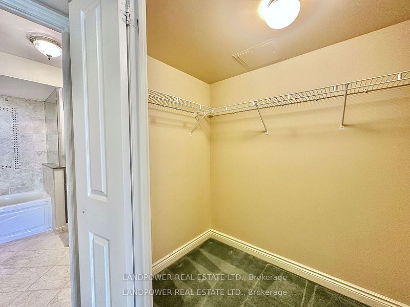 3181 Bayview Avenue #716 Property Photo 11