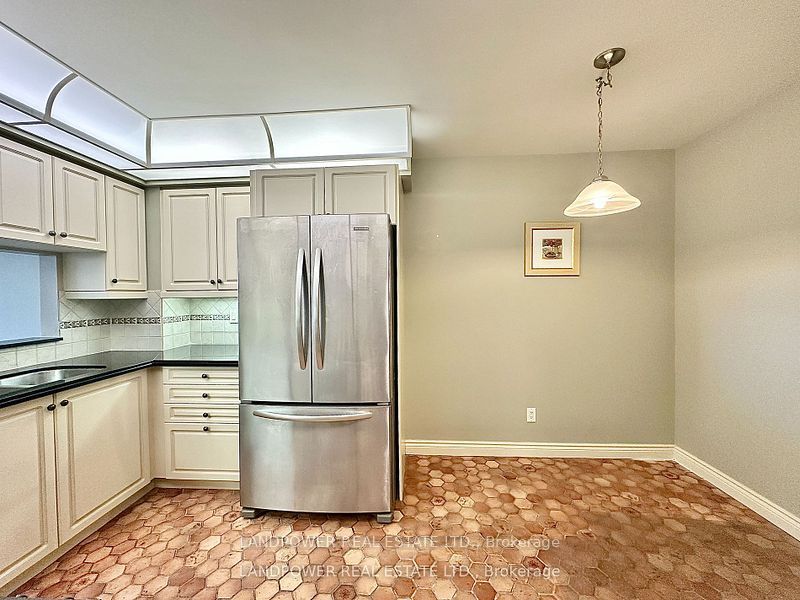 3181 Bayview Avenue #716 Property Photo 3