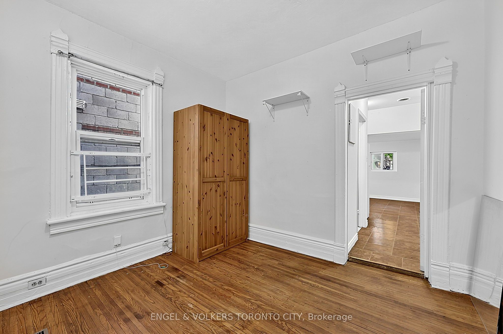 1242 College Street Property Photo 23