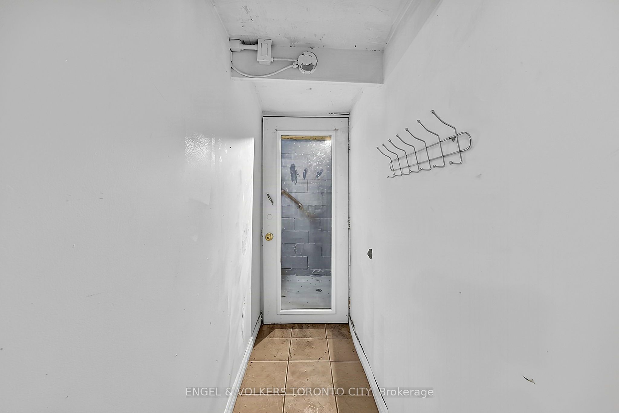 1242 College Street Property Photo 26