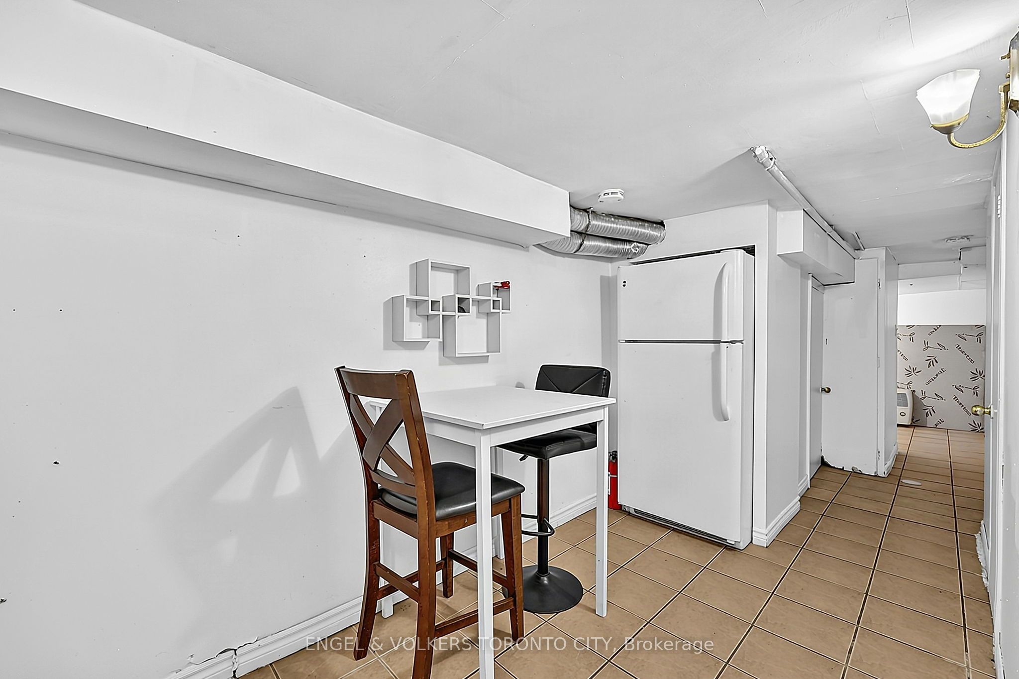 1242 College Street Property Photo 29