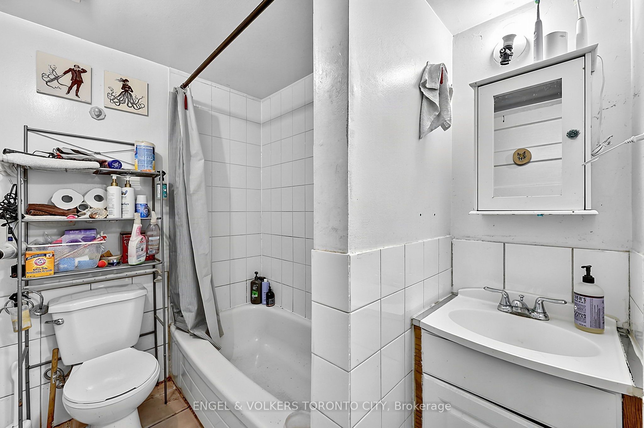 1242 College Street Property Photo 36