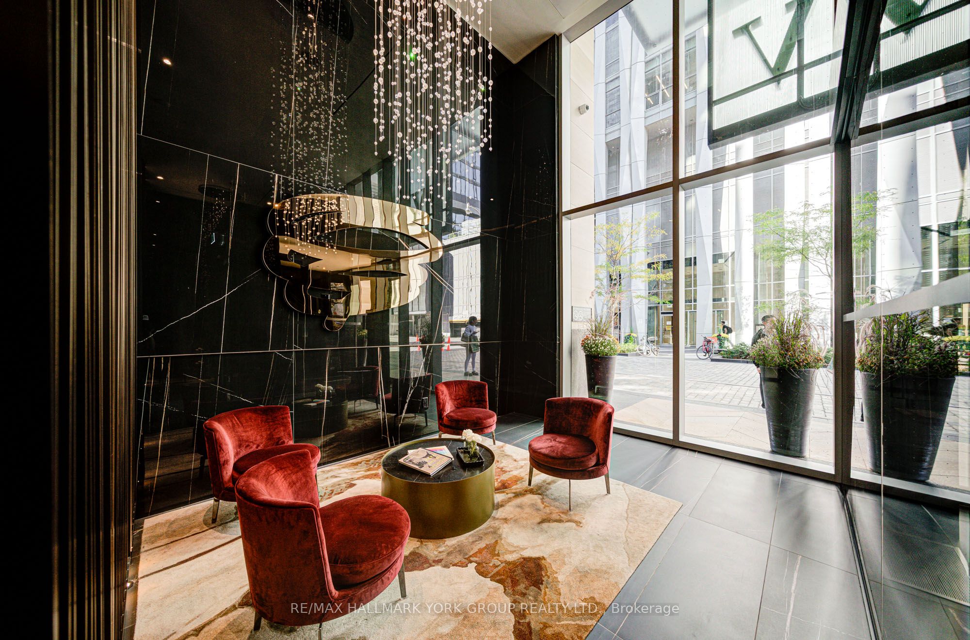 11 Yorkville Avenue 3609 Property Photo 6