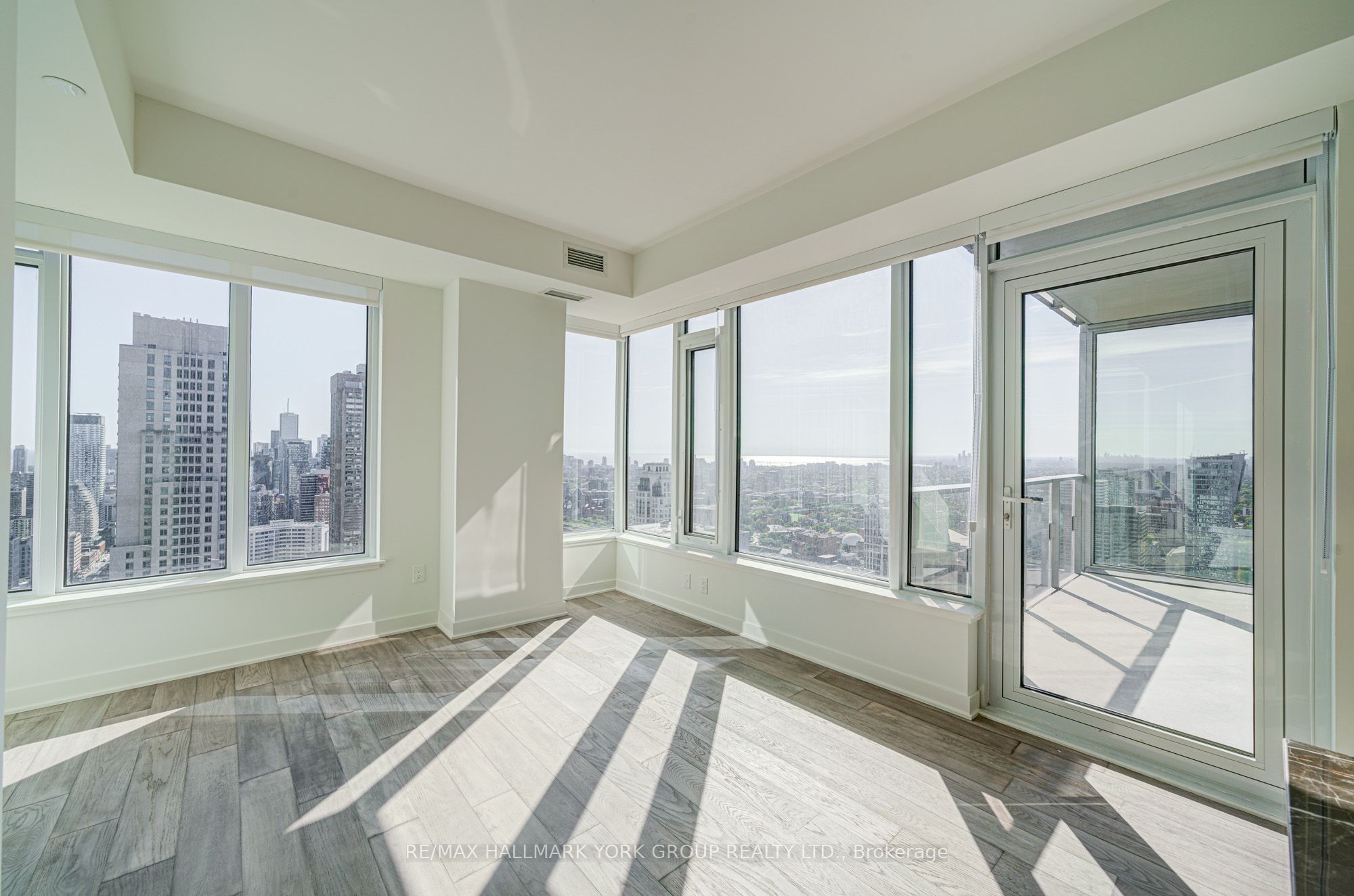 11 Yorkville Avenue 3609 Property Photo 20