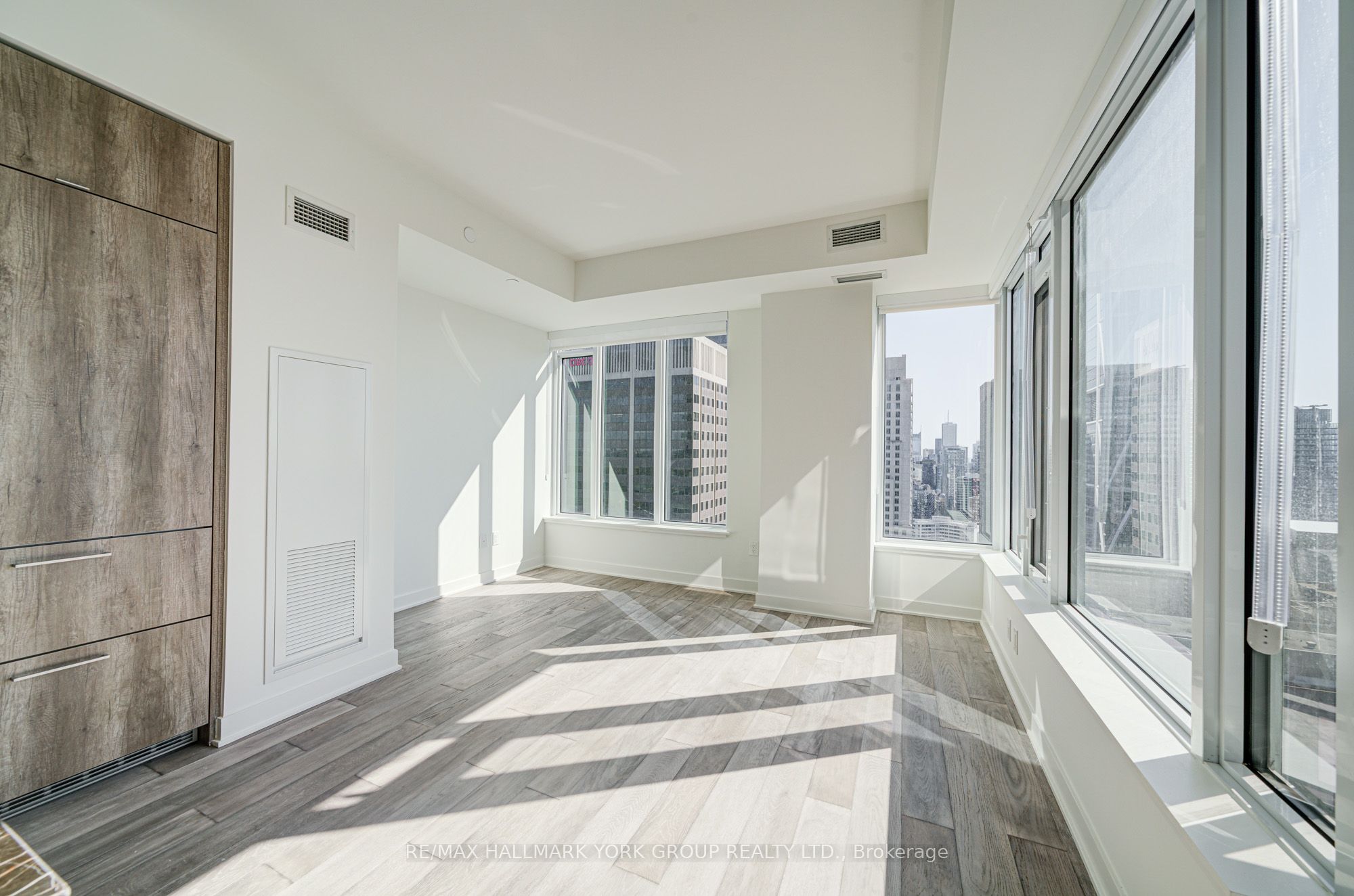 11 Yorkville Avenue 3609 Property Photo 21