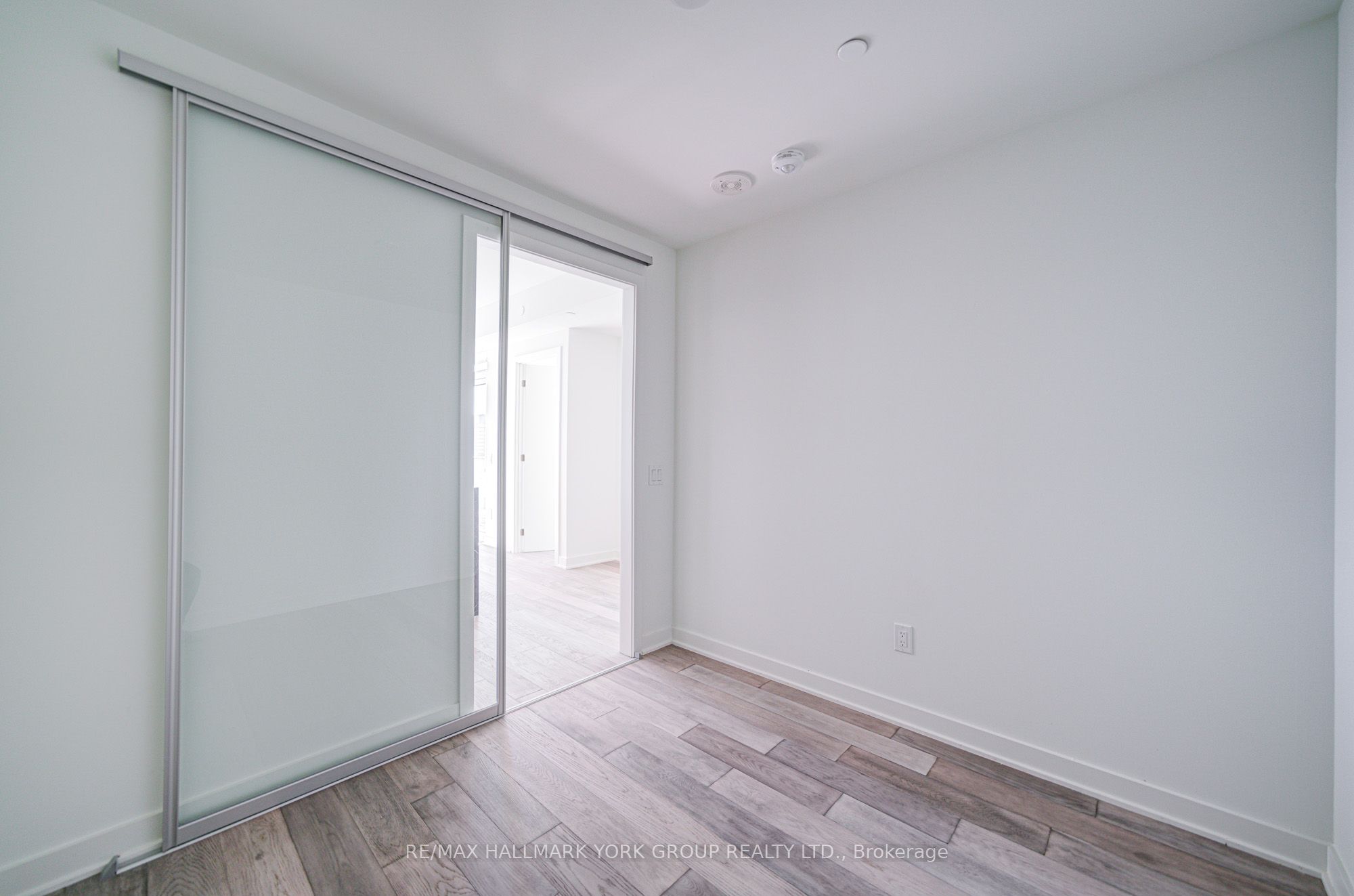 11 Yorkville Avenue 3609 Property Photo 24