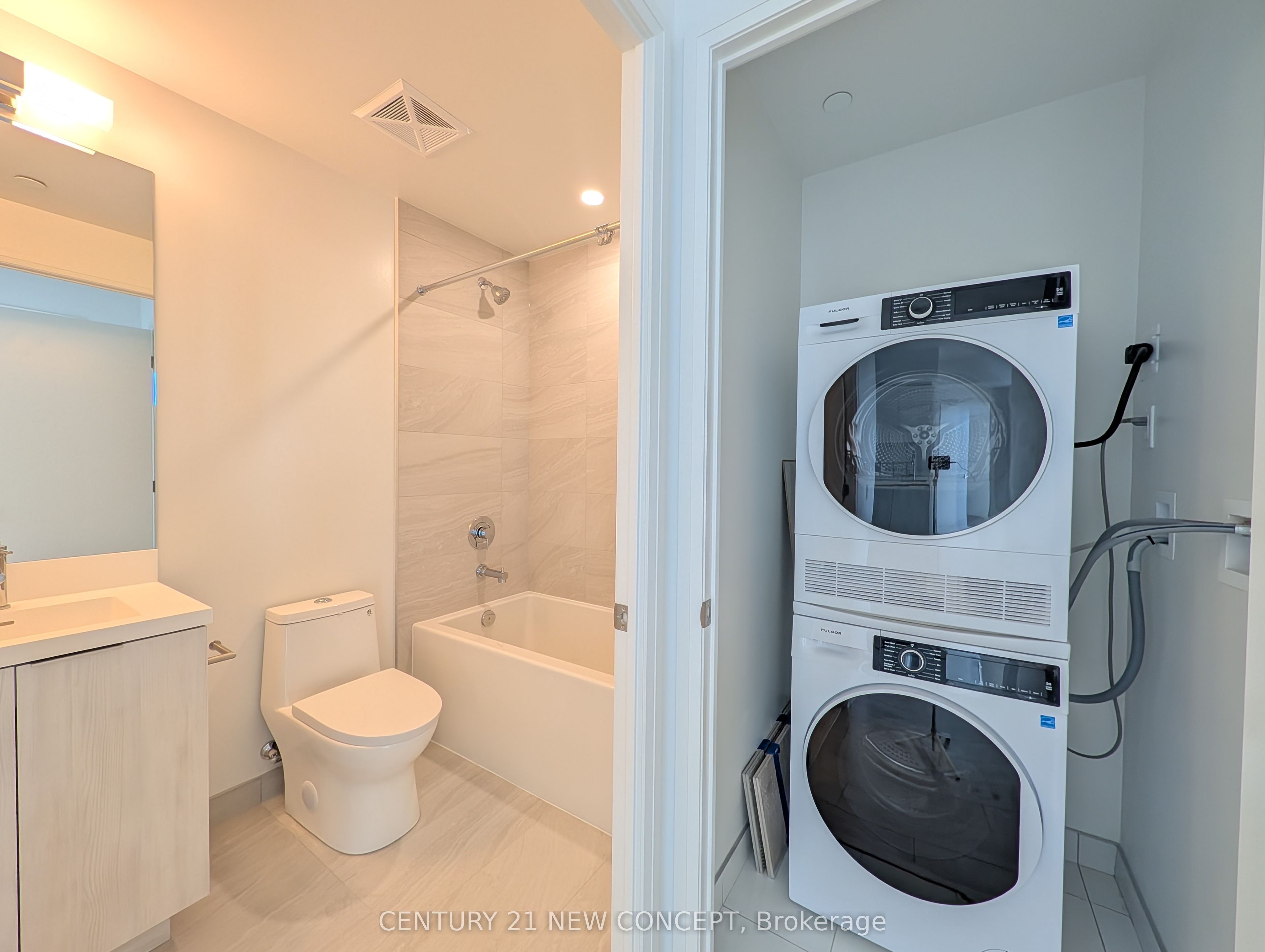 400 King Street W 2817 Property Photo 11