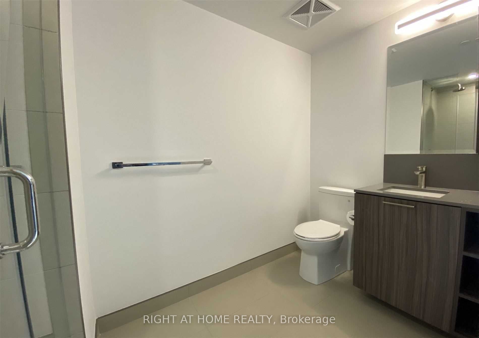 19 Western Battery Road 1207 Property Photo 10