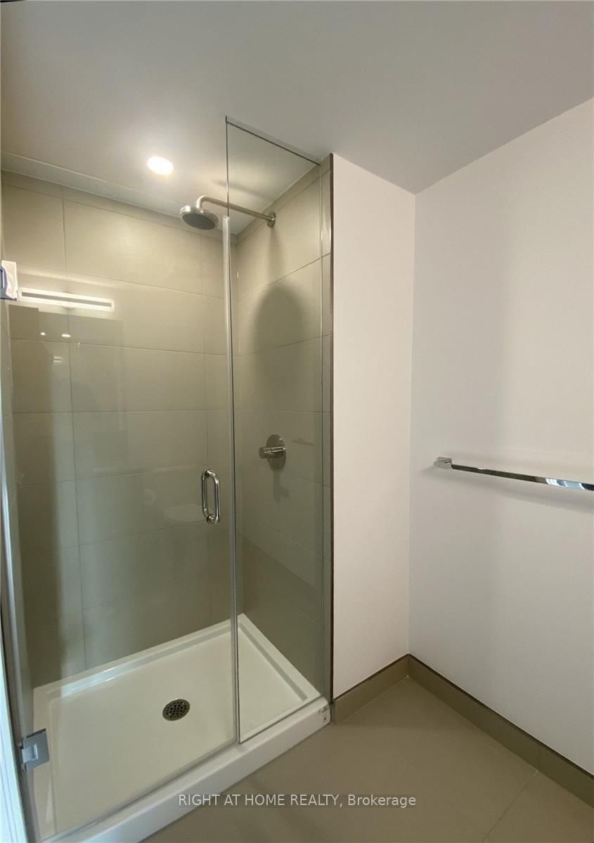 19 Western Battery Road 1207 Property Photo 11