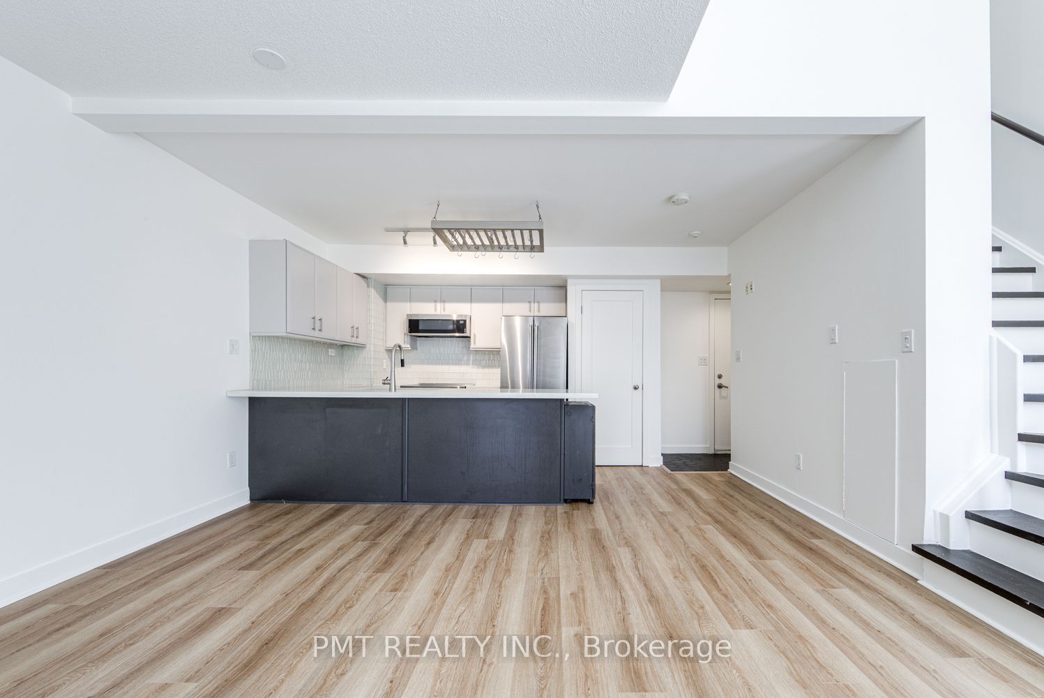 21 Earl Street 124 Property Photo 4