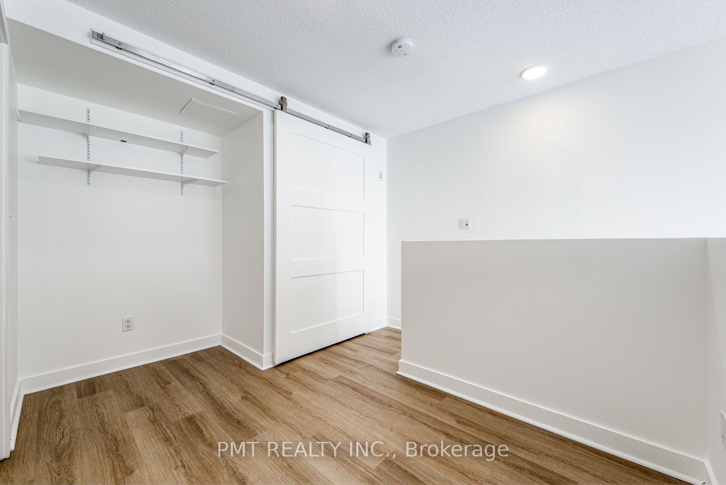 21 Earl Street 124 Property Photo 14