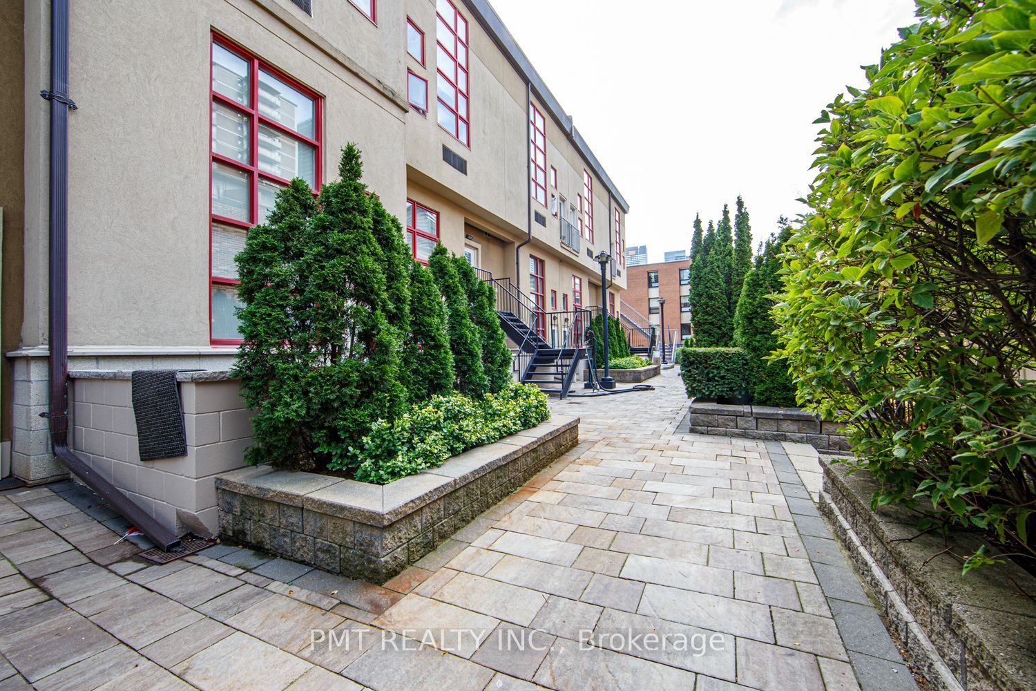 21 Earl Street 124 Property Photo 28