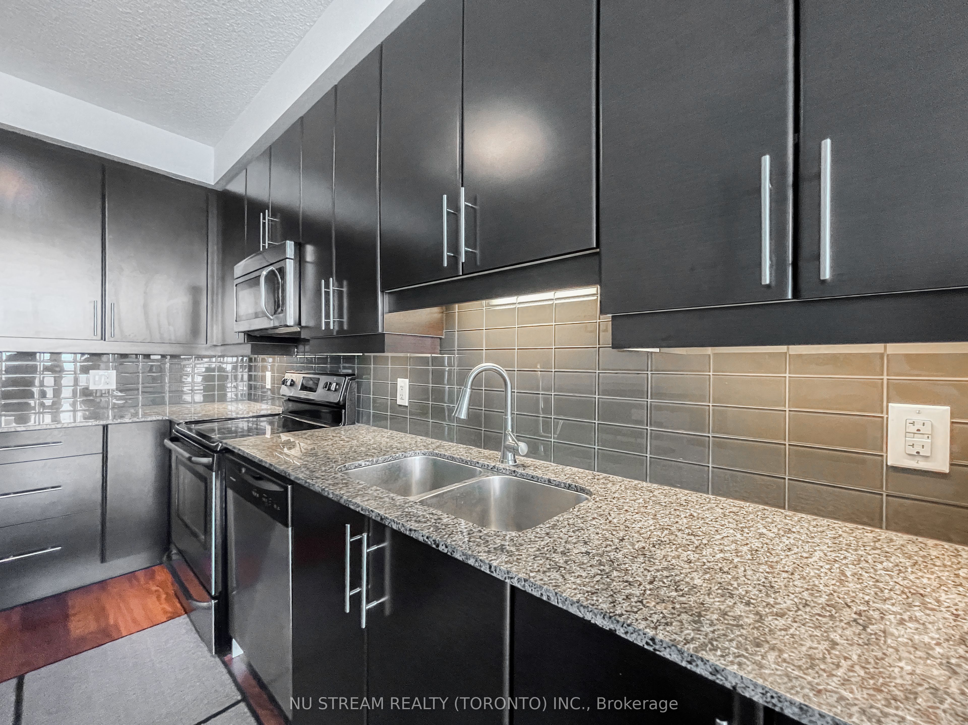 33 Bay Street 4509 Property Photo 9