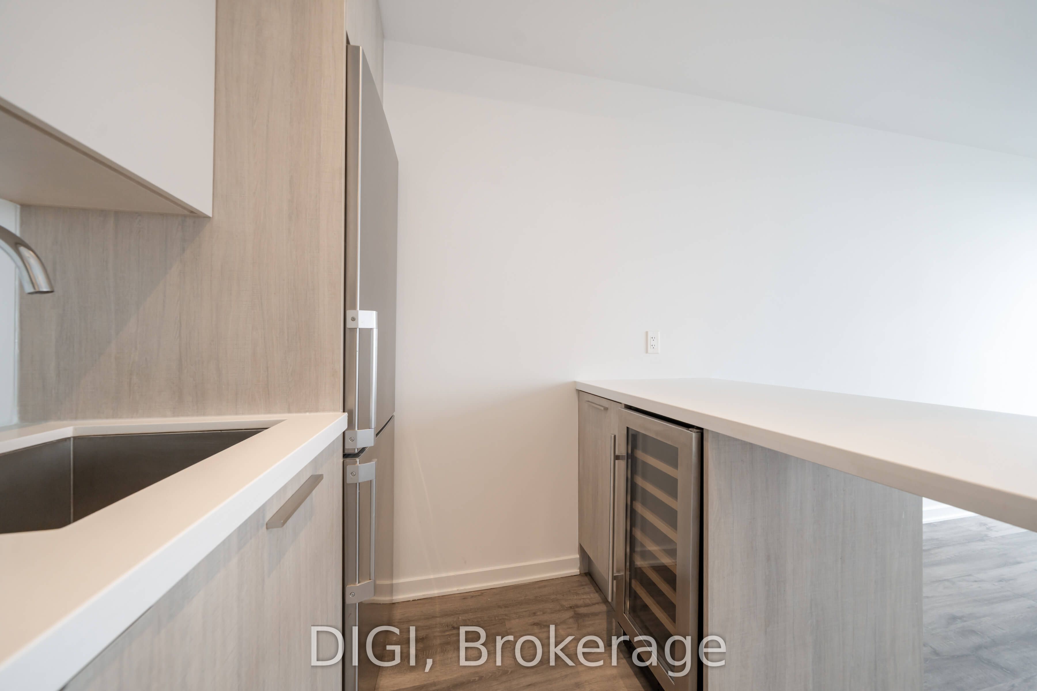 25 Selby Street 708 Property Photo 11