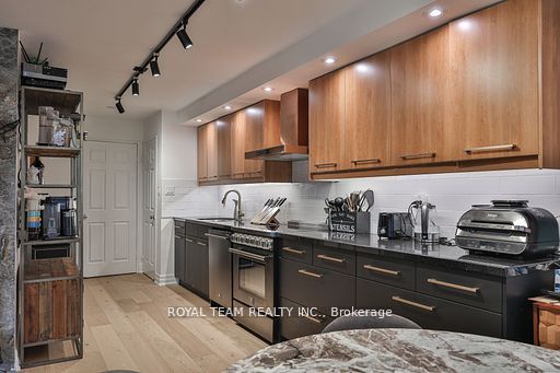 211 Saint Patrick Street C-ph 10 Property Photo 22
