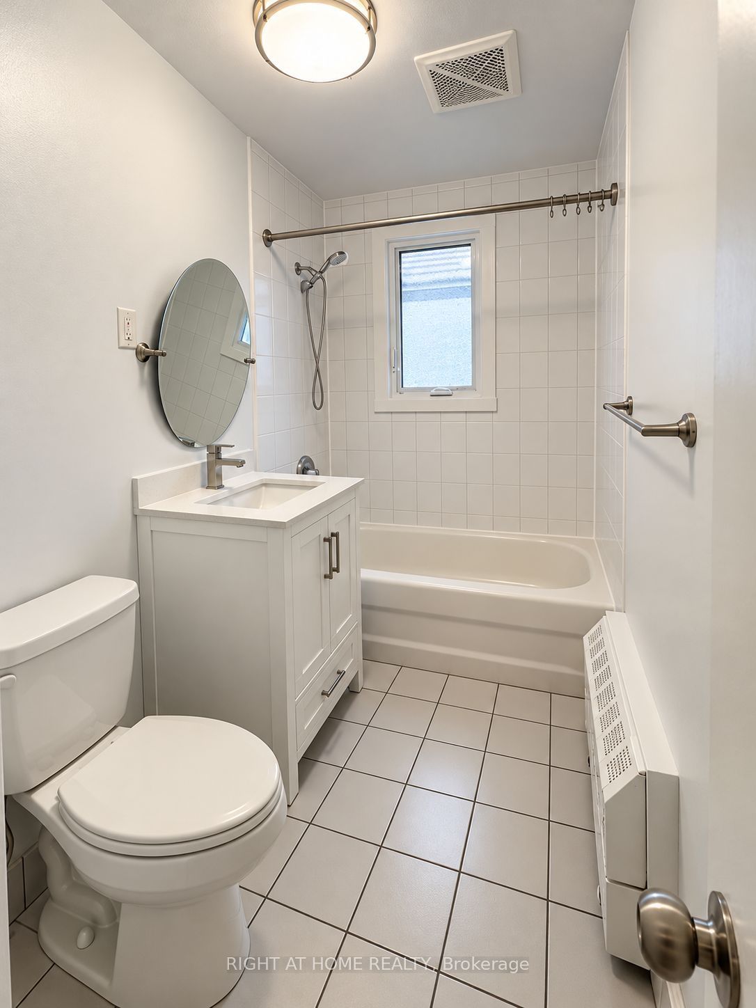 576 Davenport Road 2nd Floor Property Photo 9