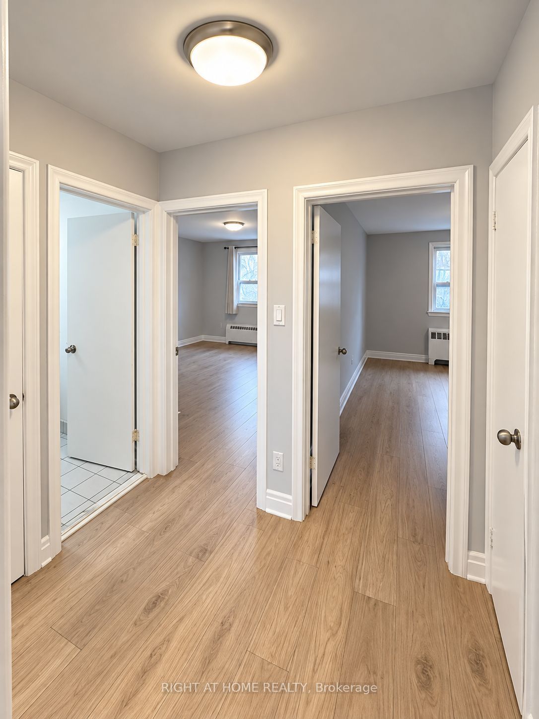 576 Davenport Road 2nd Floor Property Photo 10