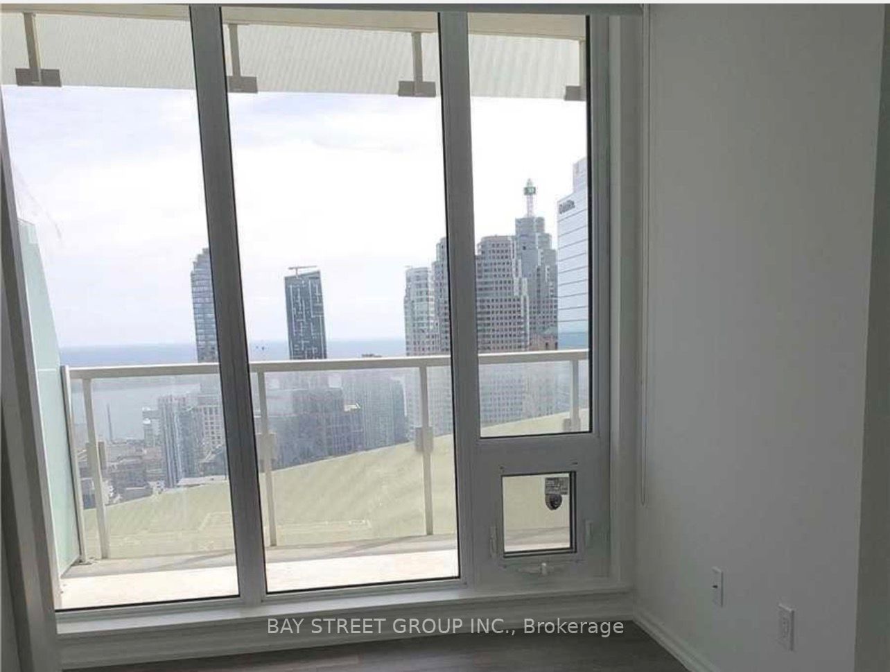 197 Yonge Street 4209 Property Photo 12