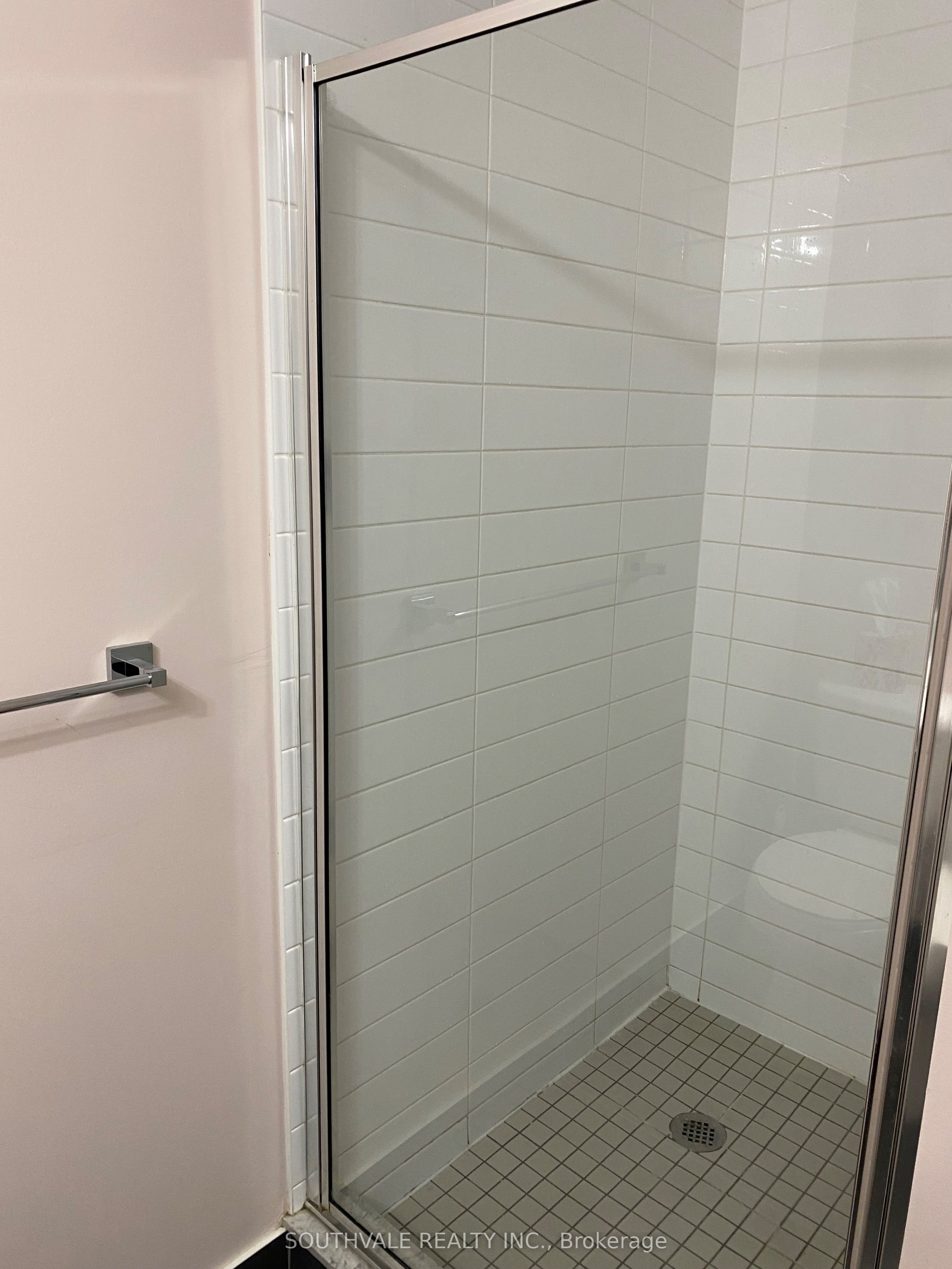 150 East Liberty Street 1014 Property Photo 6