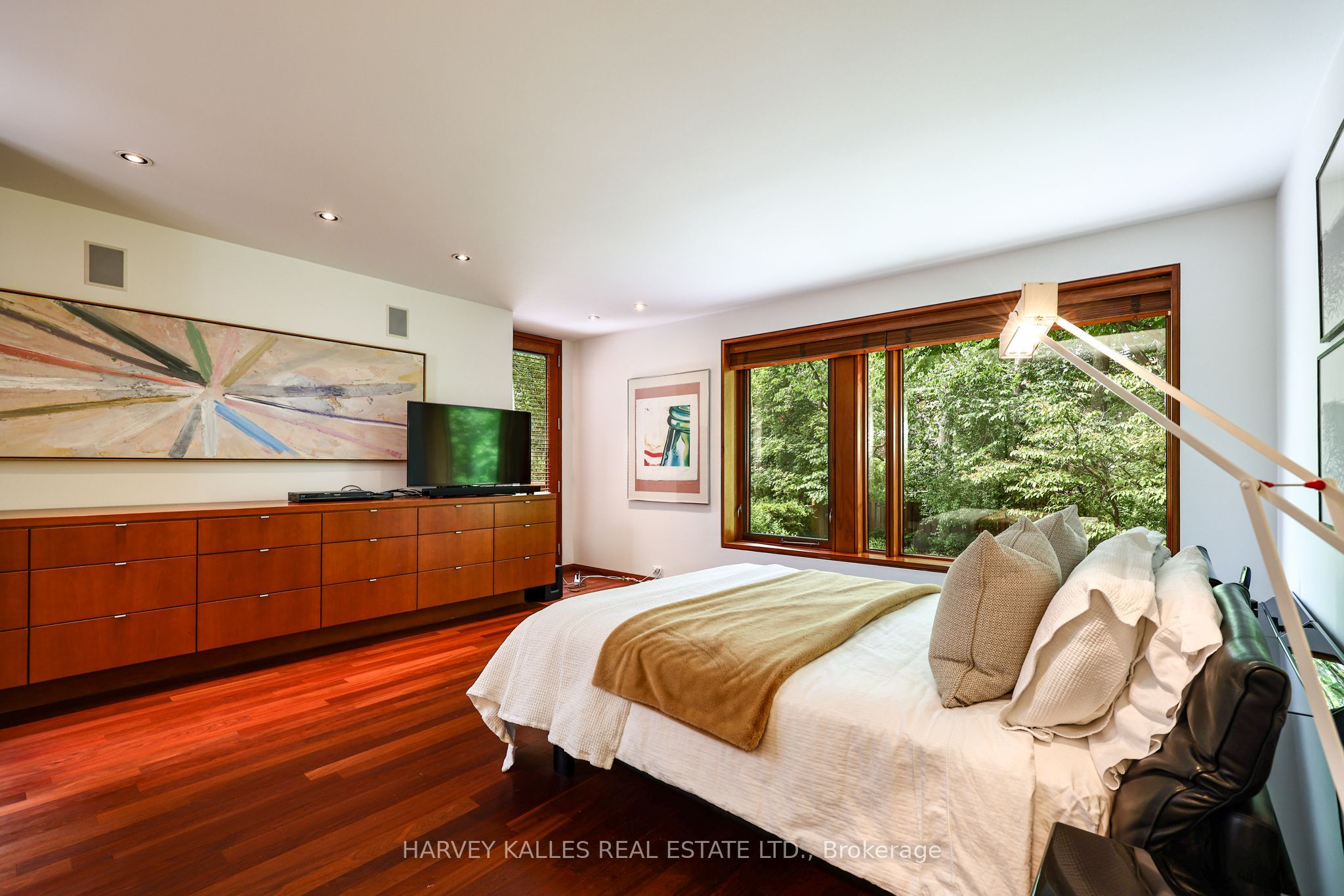 36 Millbank Avenue Property Photo 28