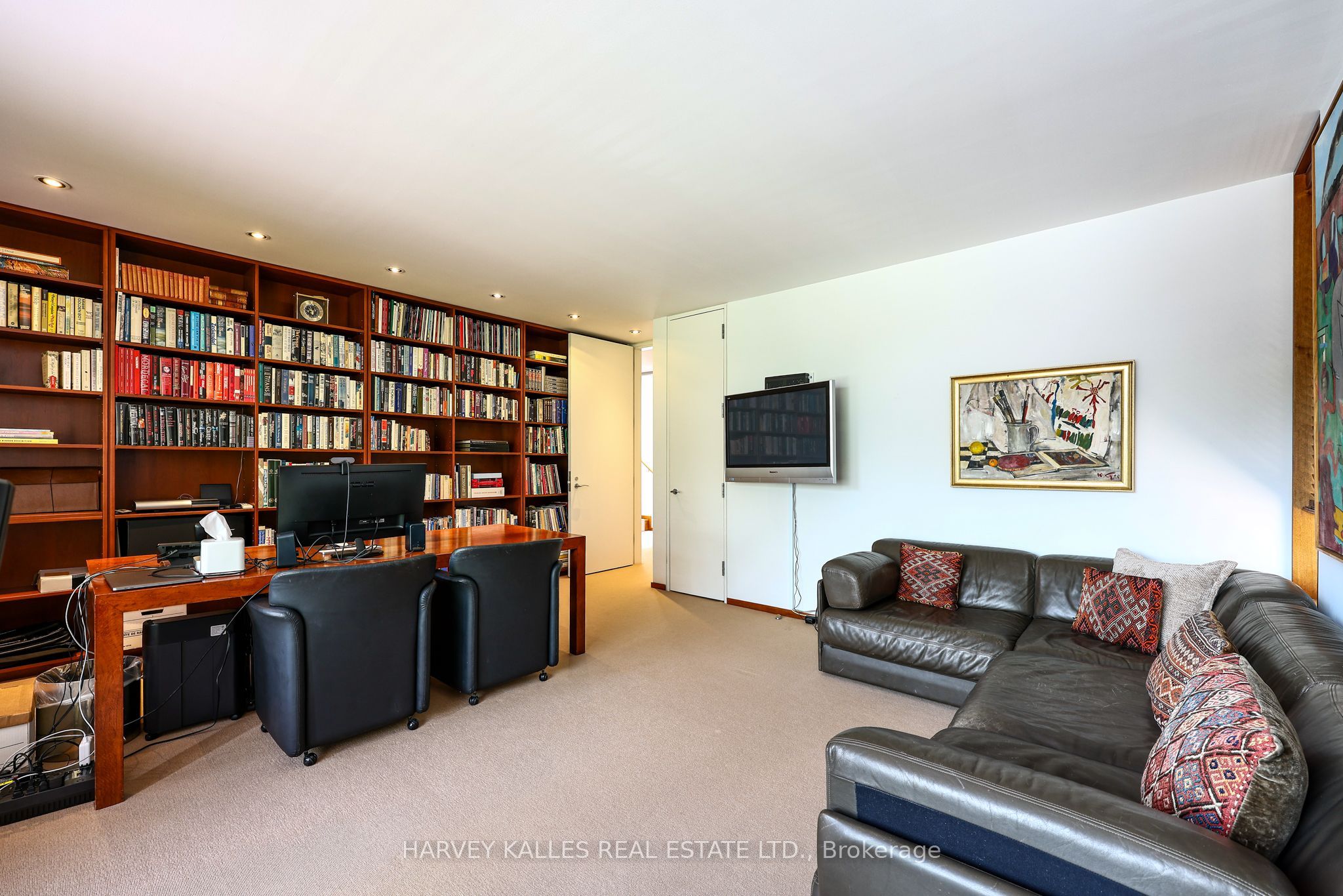 36 Millbank Avenue Property Photo 30