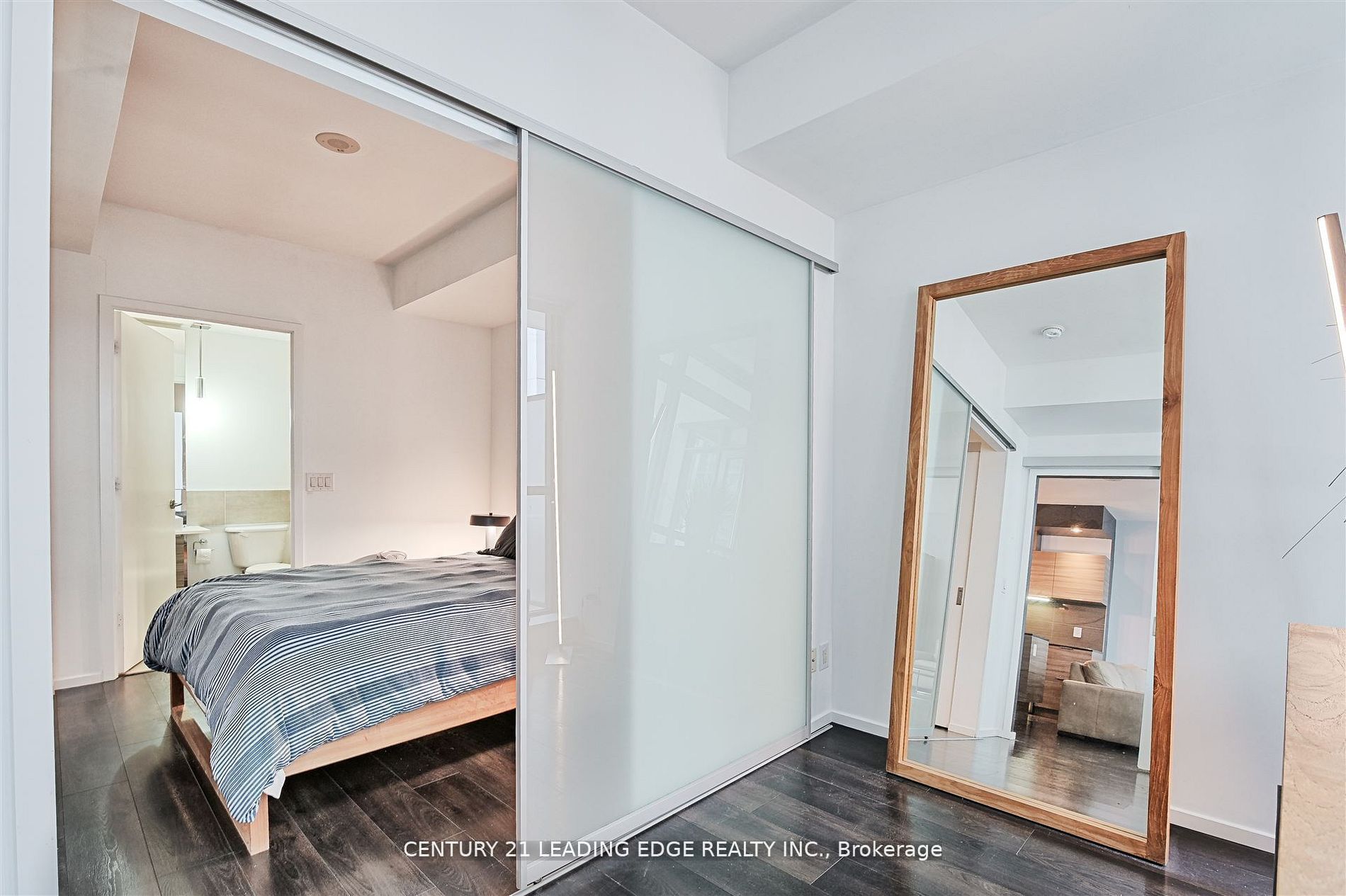 8 Charlotte Street 405 Property Photo 10