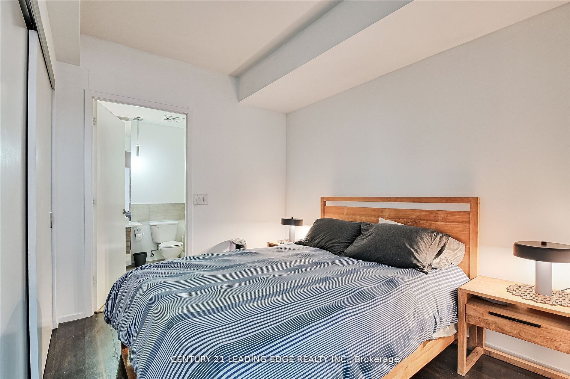 8 Charlotte Street 405 Property Photo 12