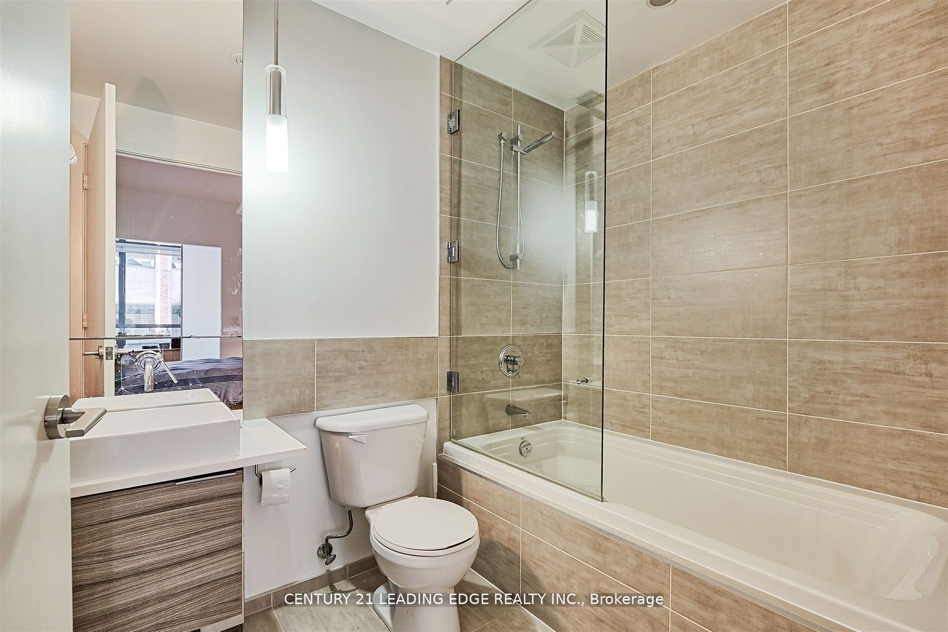 8 Charlotte Street 405 Property Photo 14