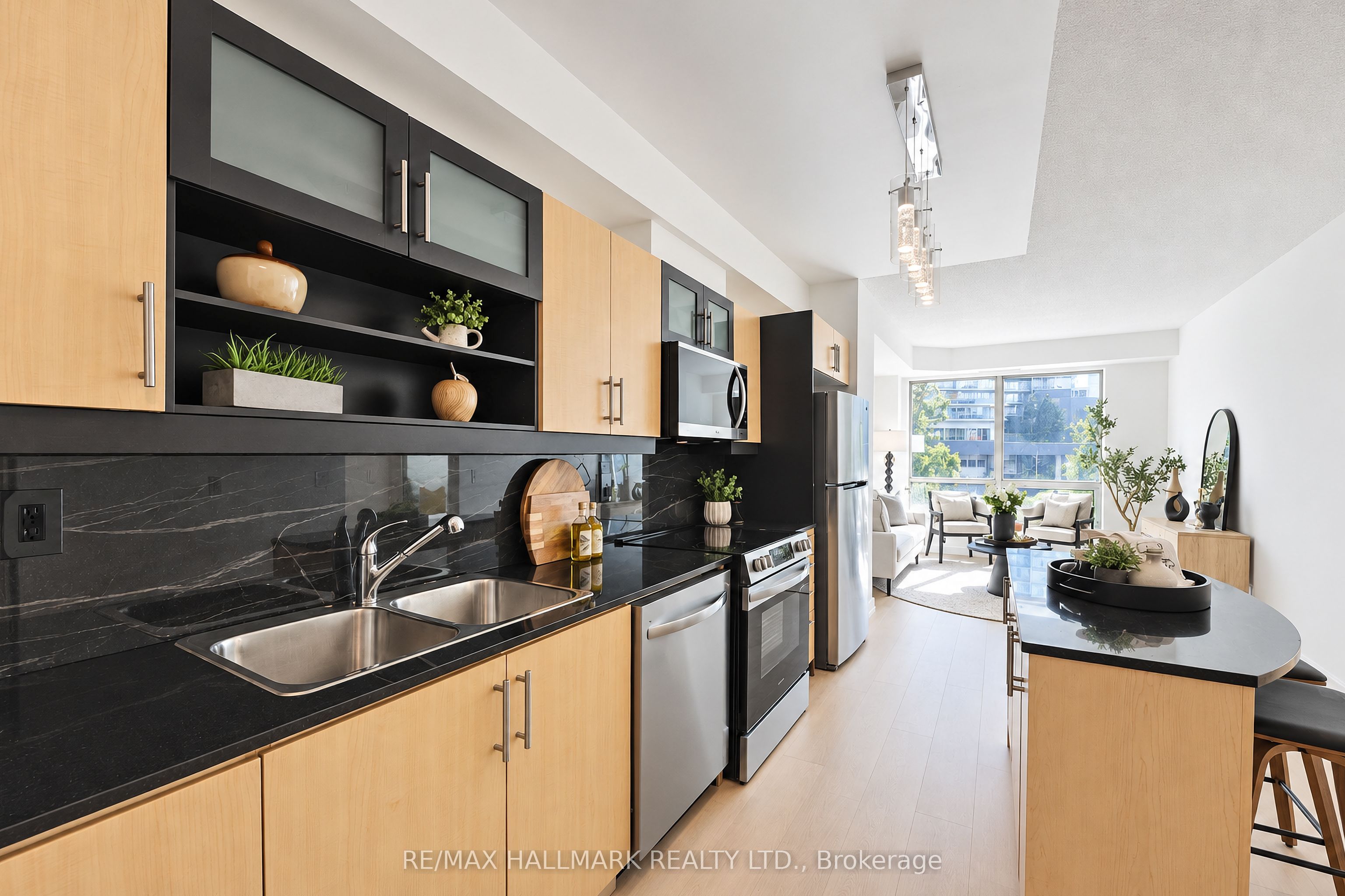 350 Wellington Street W M5 Property Photo 17