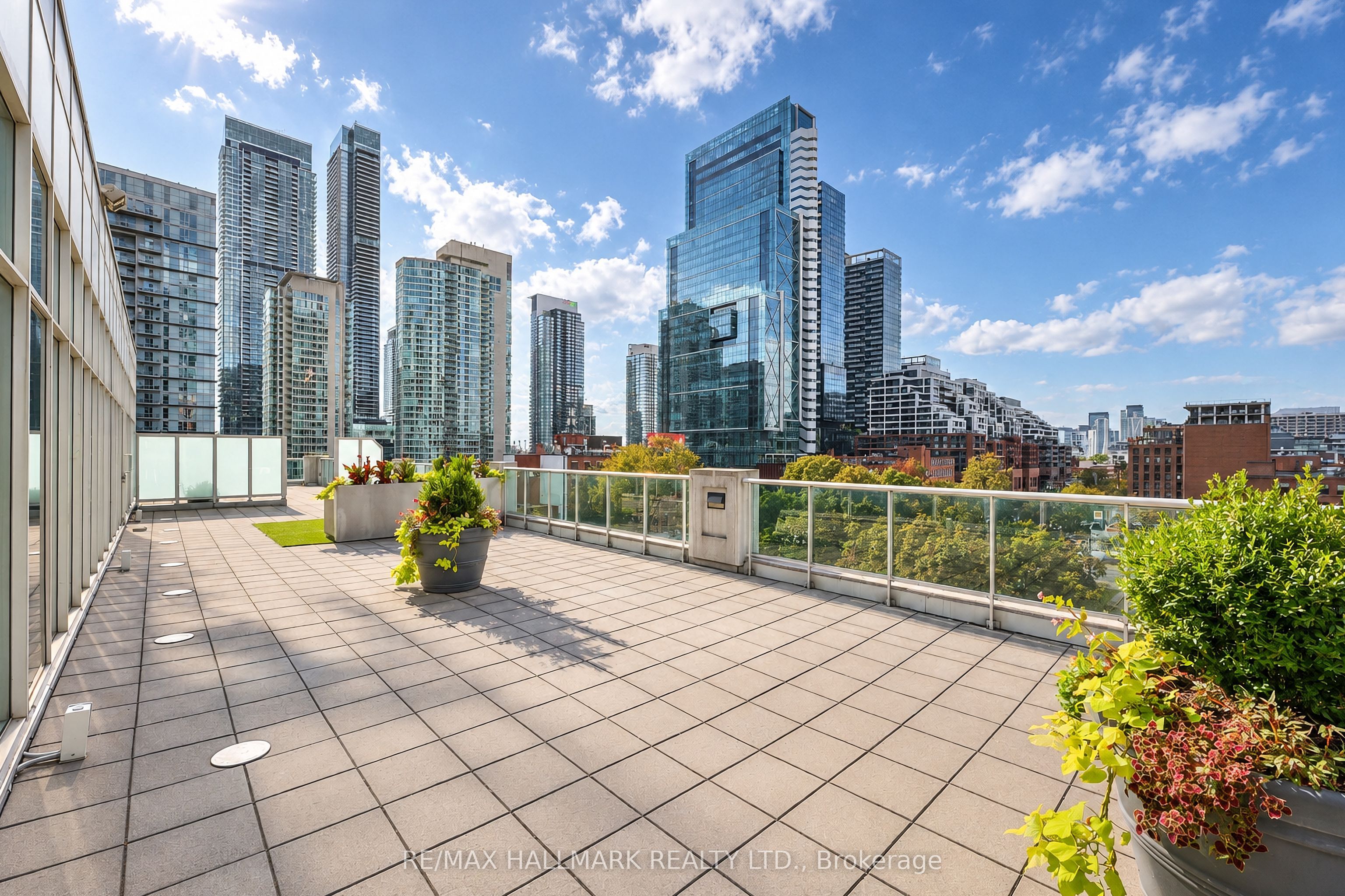 350 Wellington Street W M5 Property Photo 30