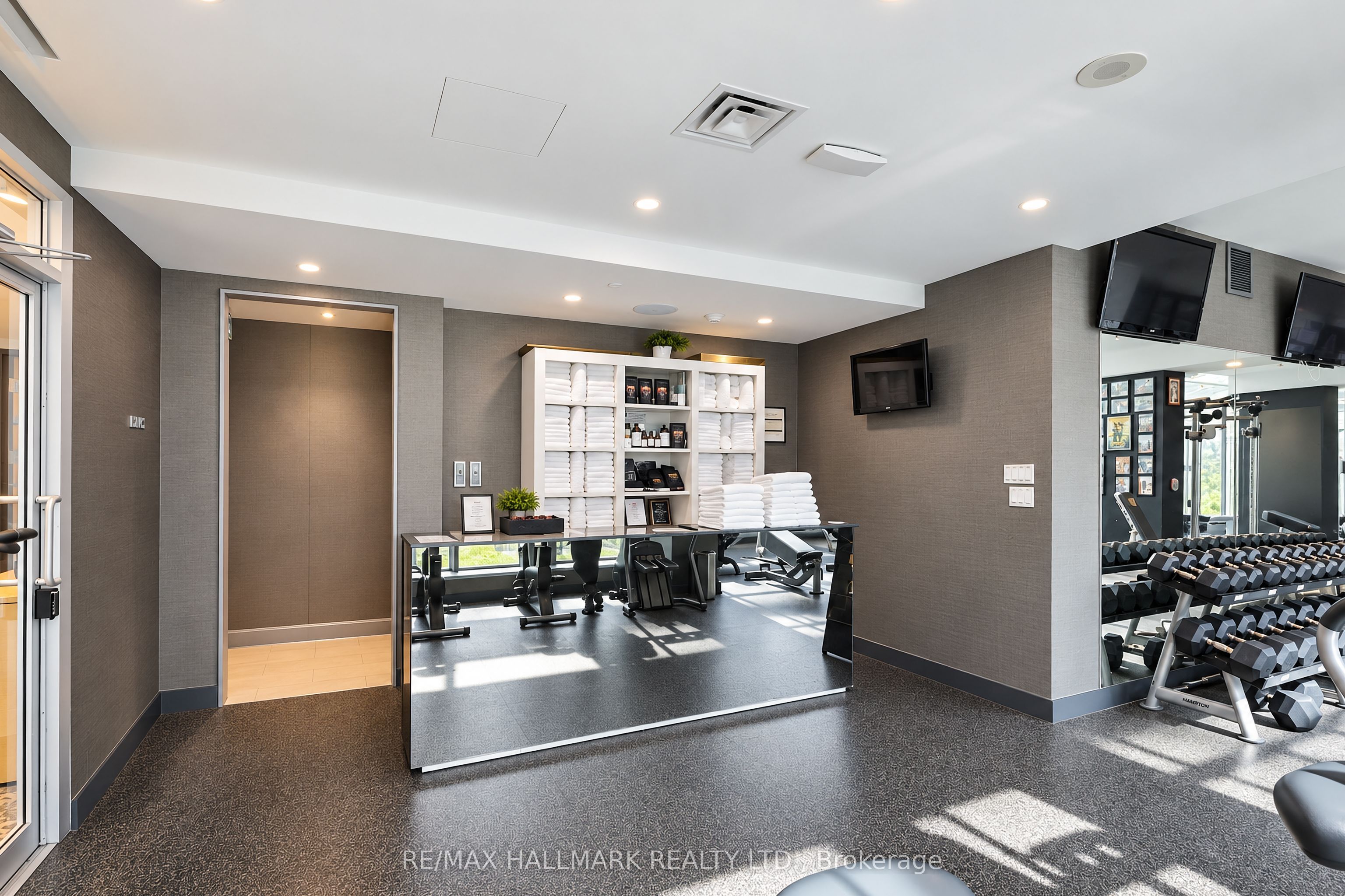 350 Wellington Street W M5 Property Photo 43
