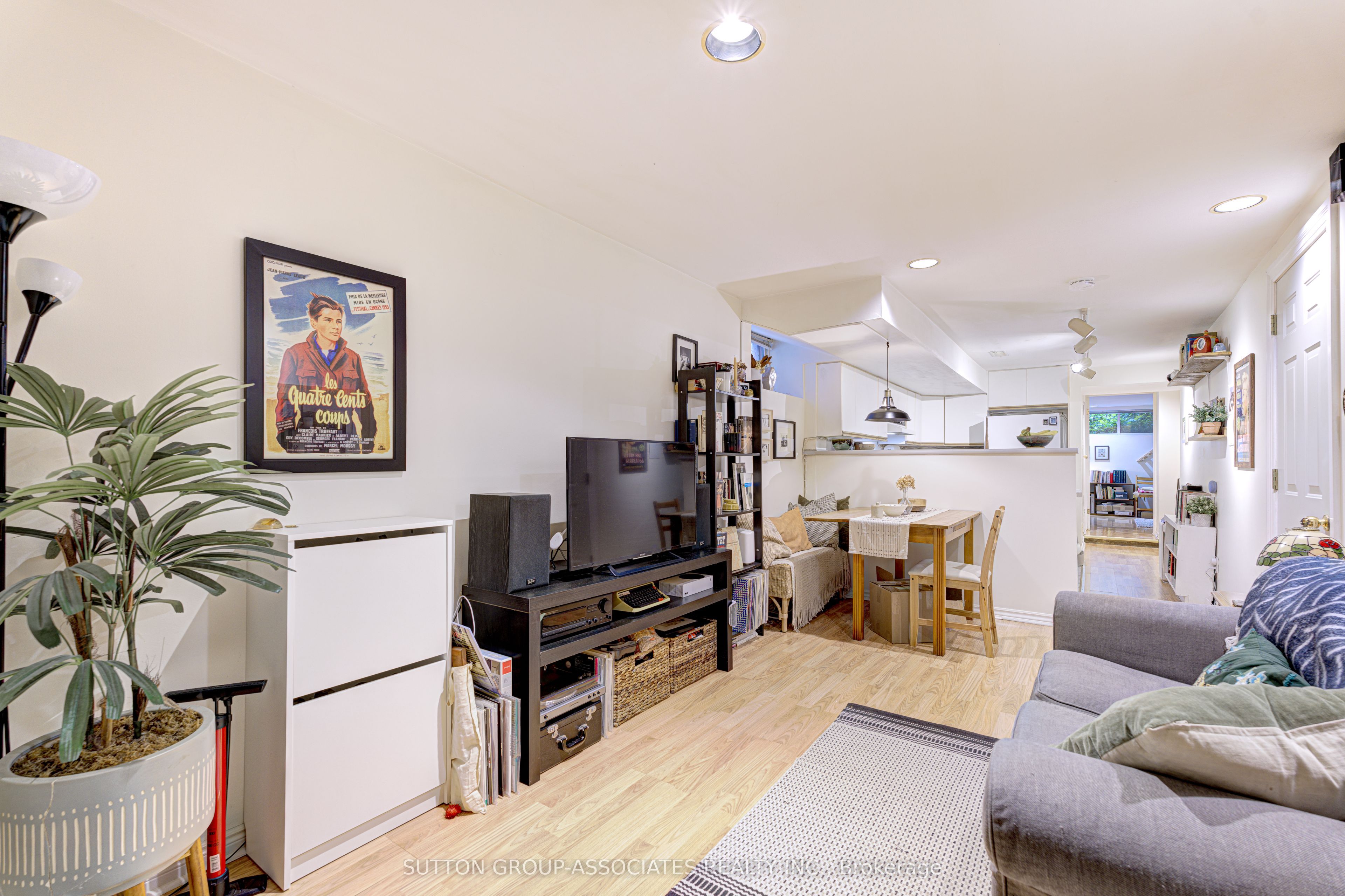 192 Albany Avenue Basement Property Photo 4