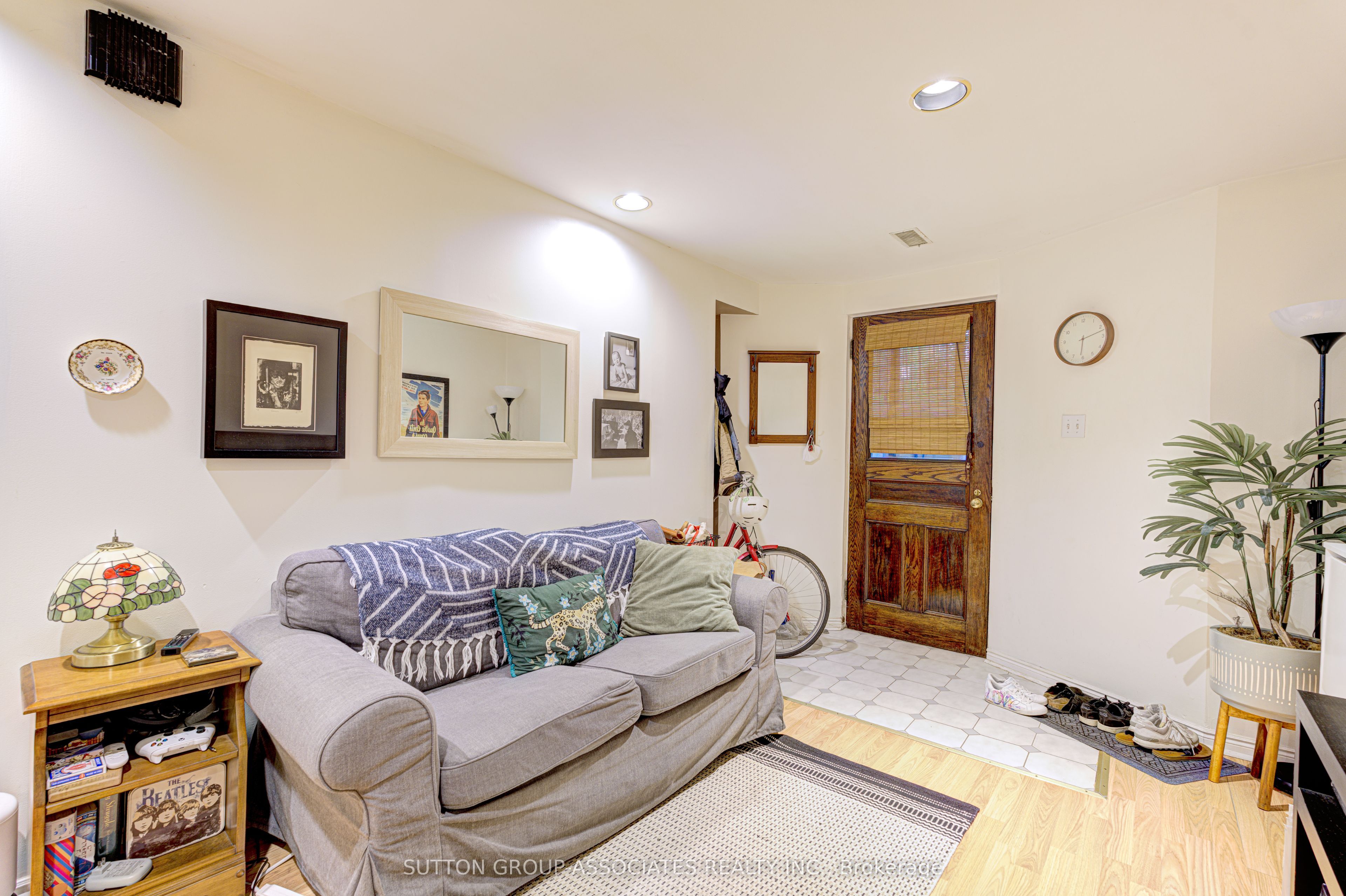 192 Albany Avenue Basement Property Photo 5