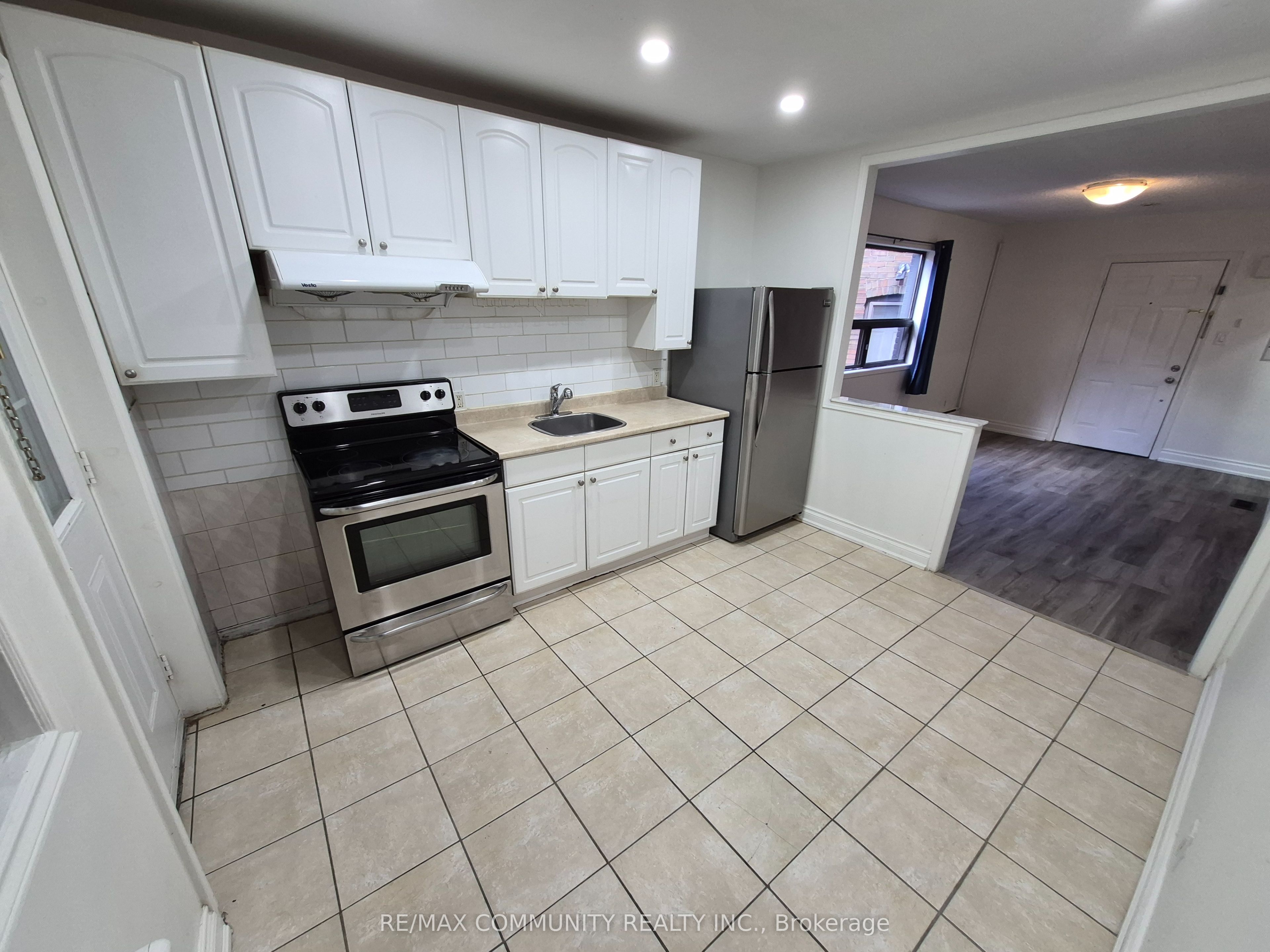 636 Vaughan Road Property Photo 1