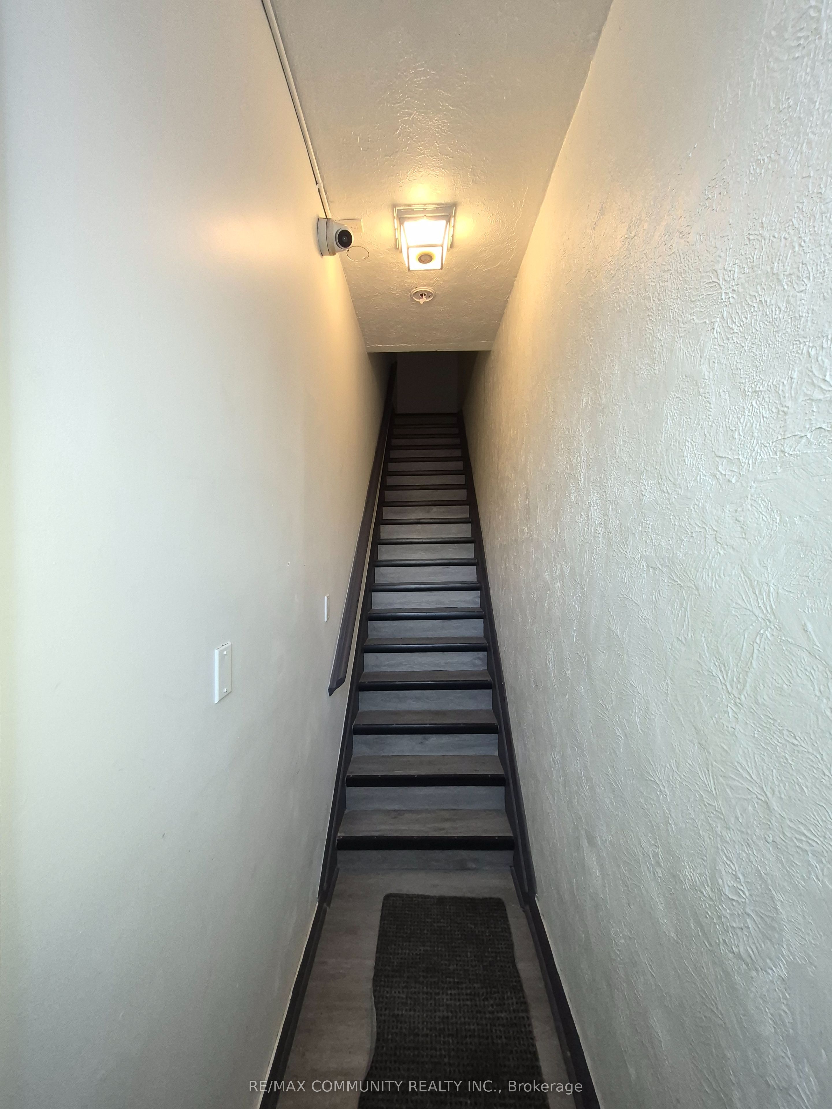 636 Vaughan Road Property Photo 4