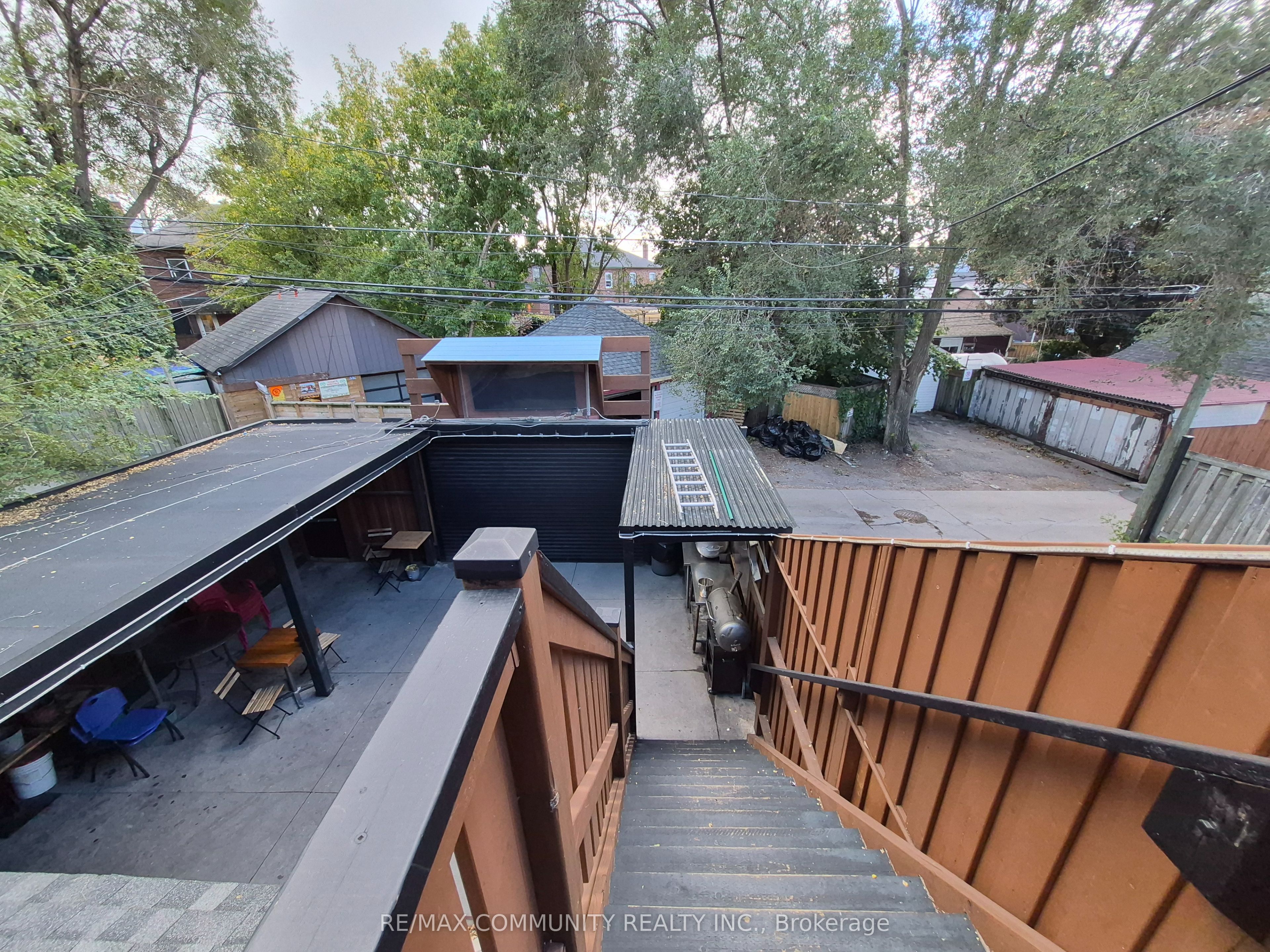 636 Vaughan Road Property Photo 16