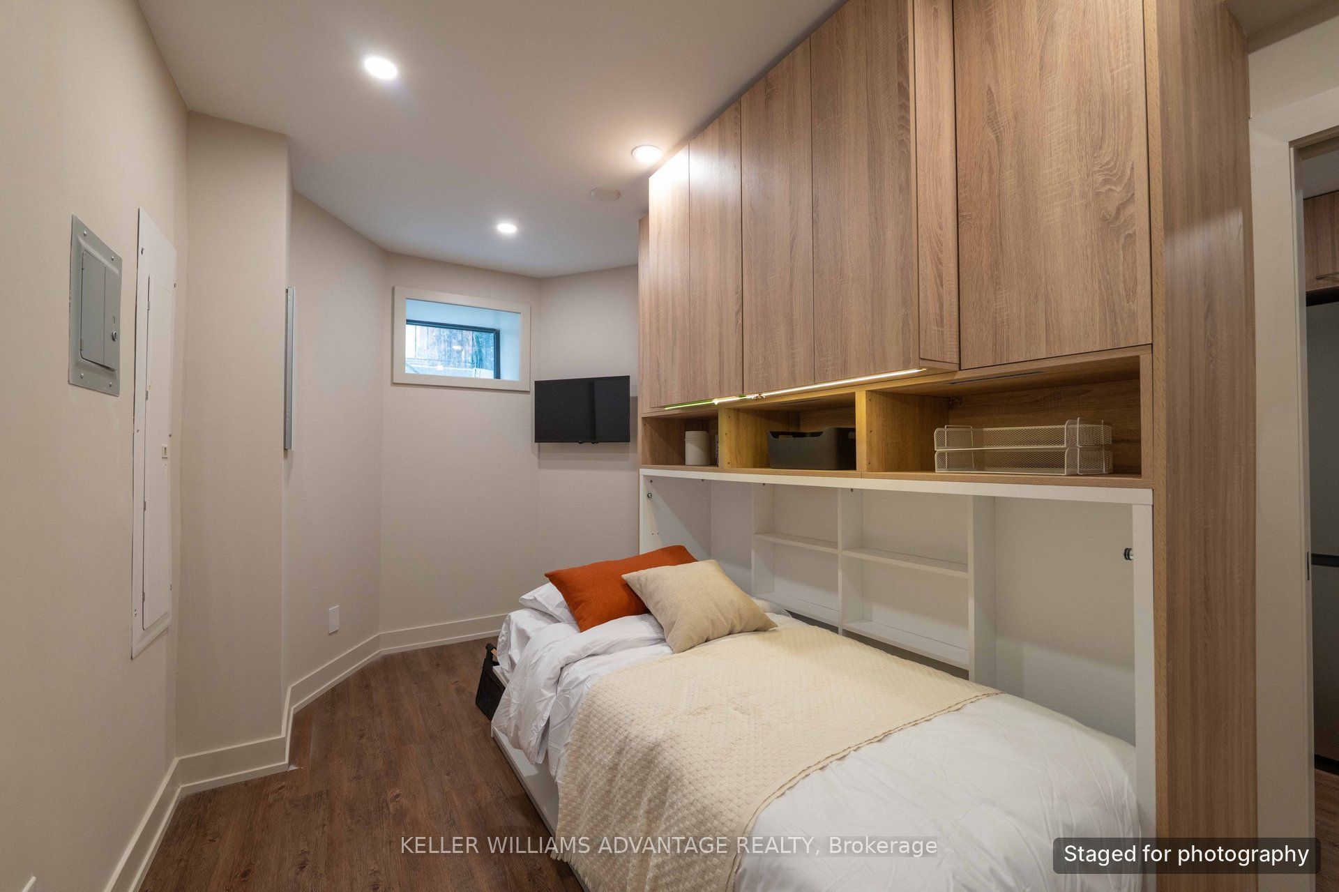 23 Ross Street B Property Photo 9