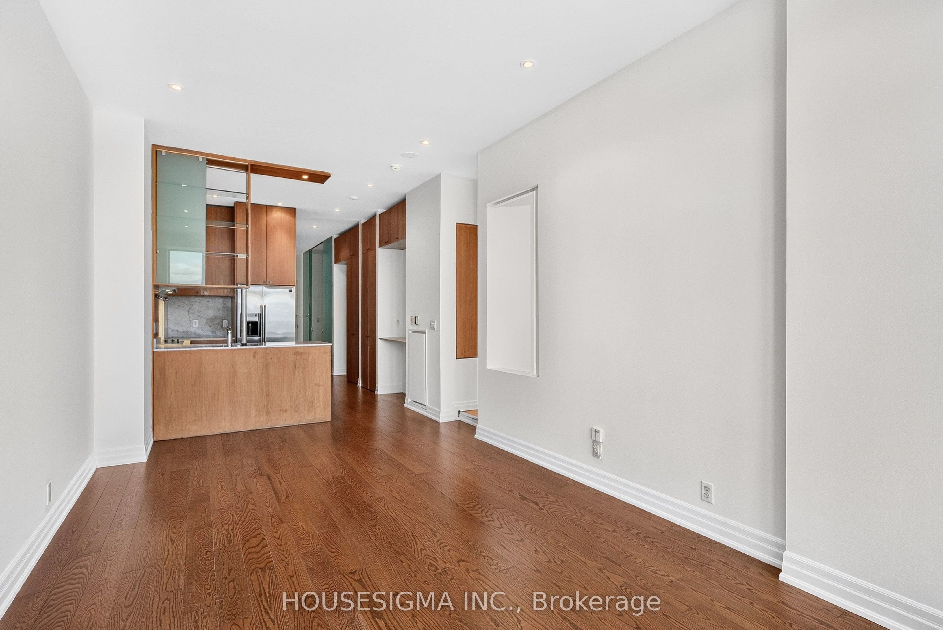 797 Don Mills Road 804 Property Photo 2