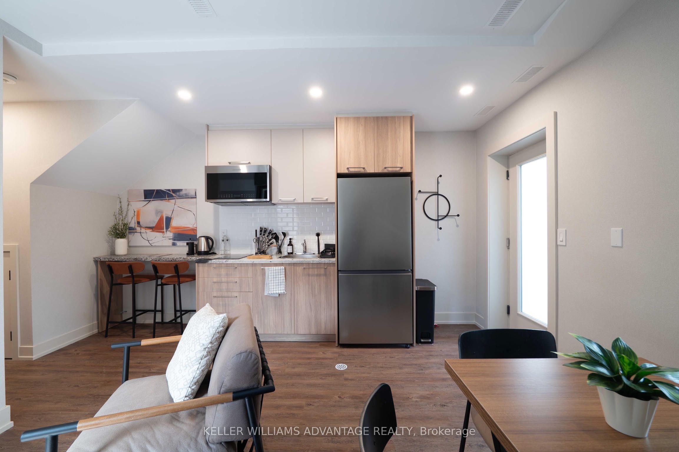 23 Ross Street 2 Property Photo 3