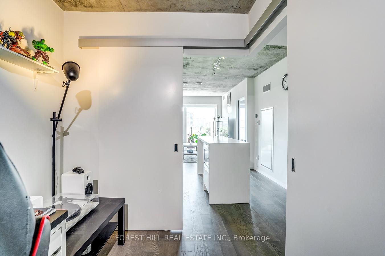 8 Hillsdale Avenue 736 Property Photo 20