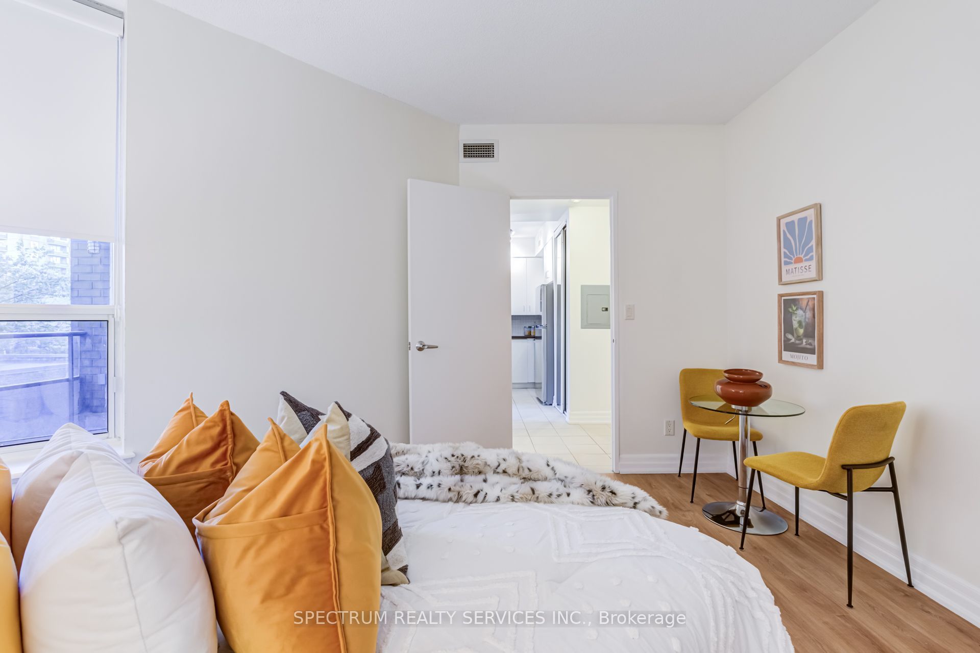 70 Alexander Street 301 Property Photo 10